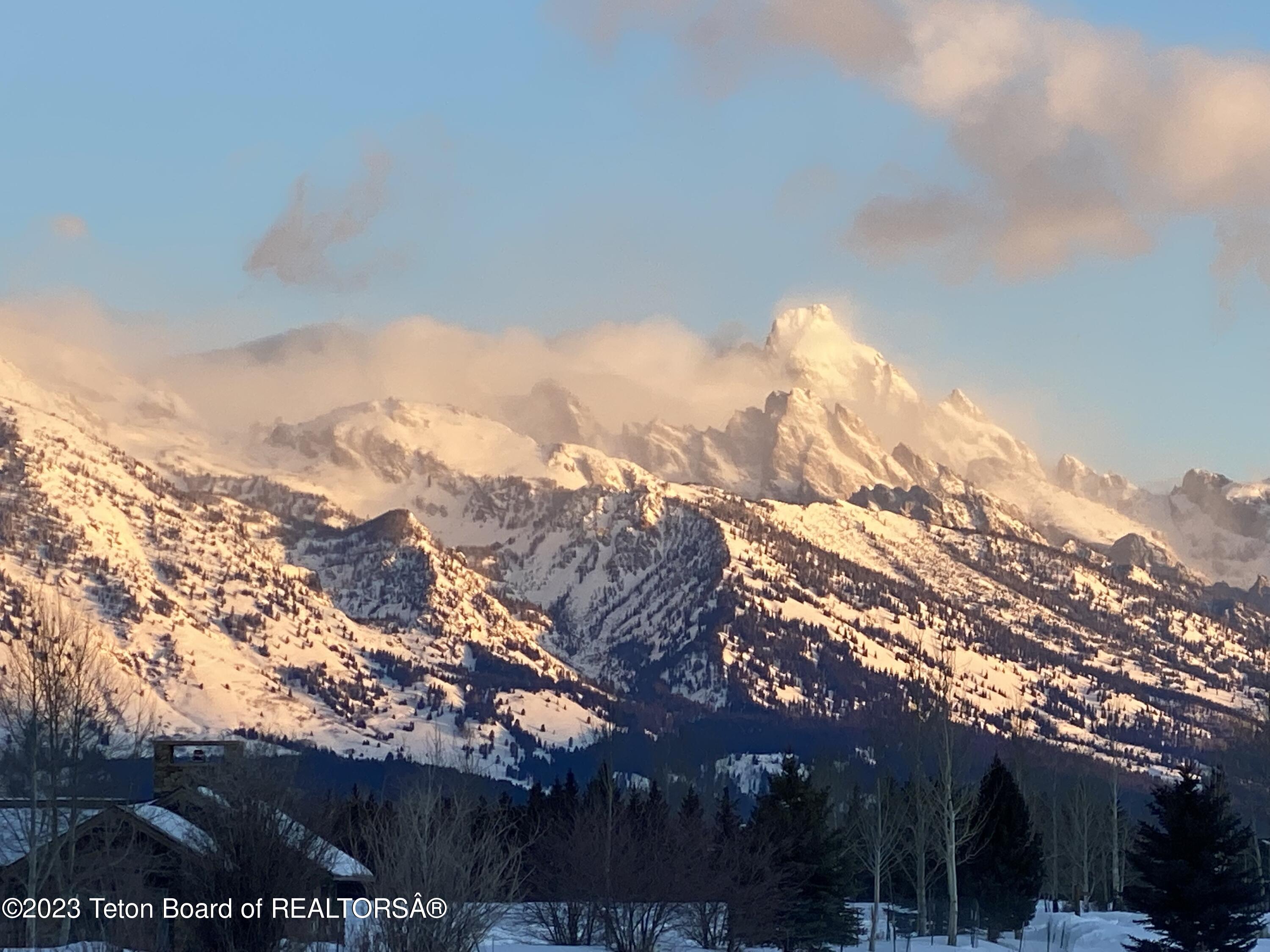 200 E SAGEBRUSH Drive