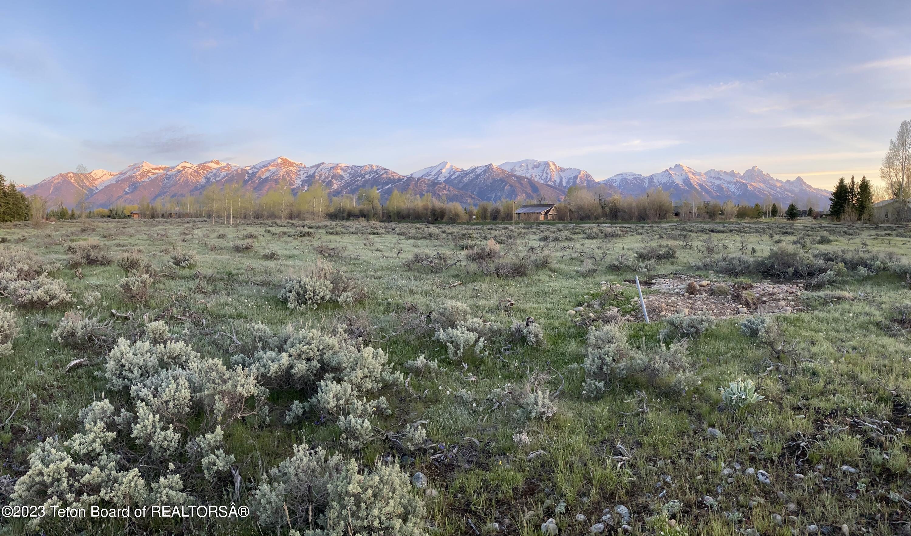 200 E SAGEBRUSH Drive