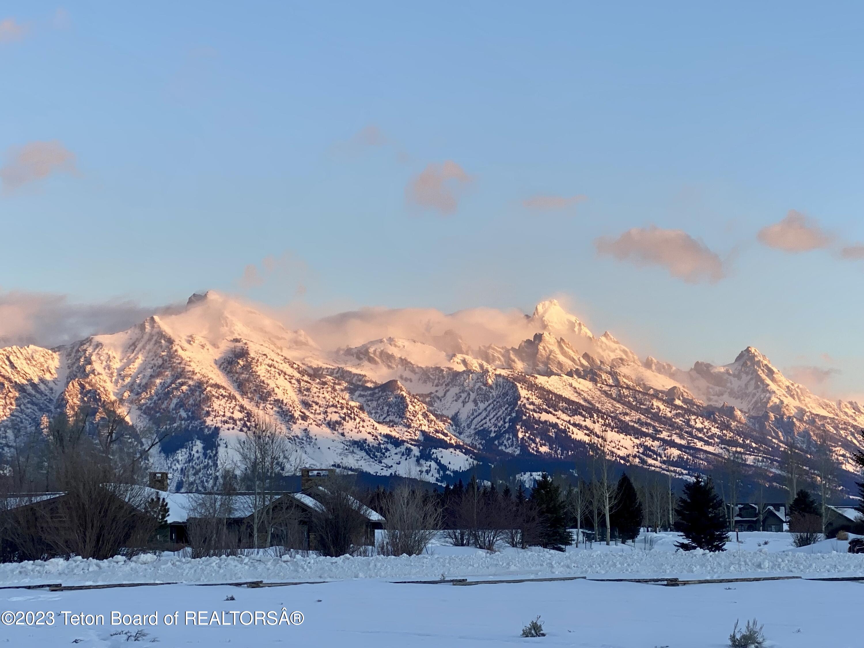 200 E SAGEBRUSH Drive