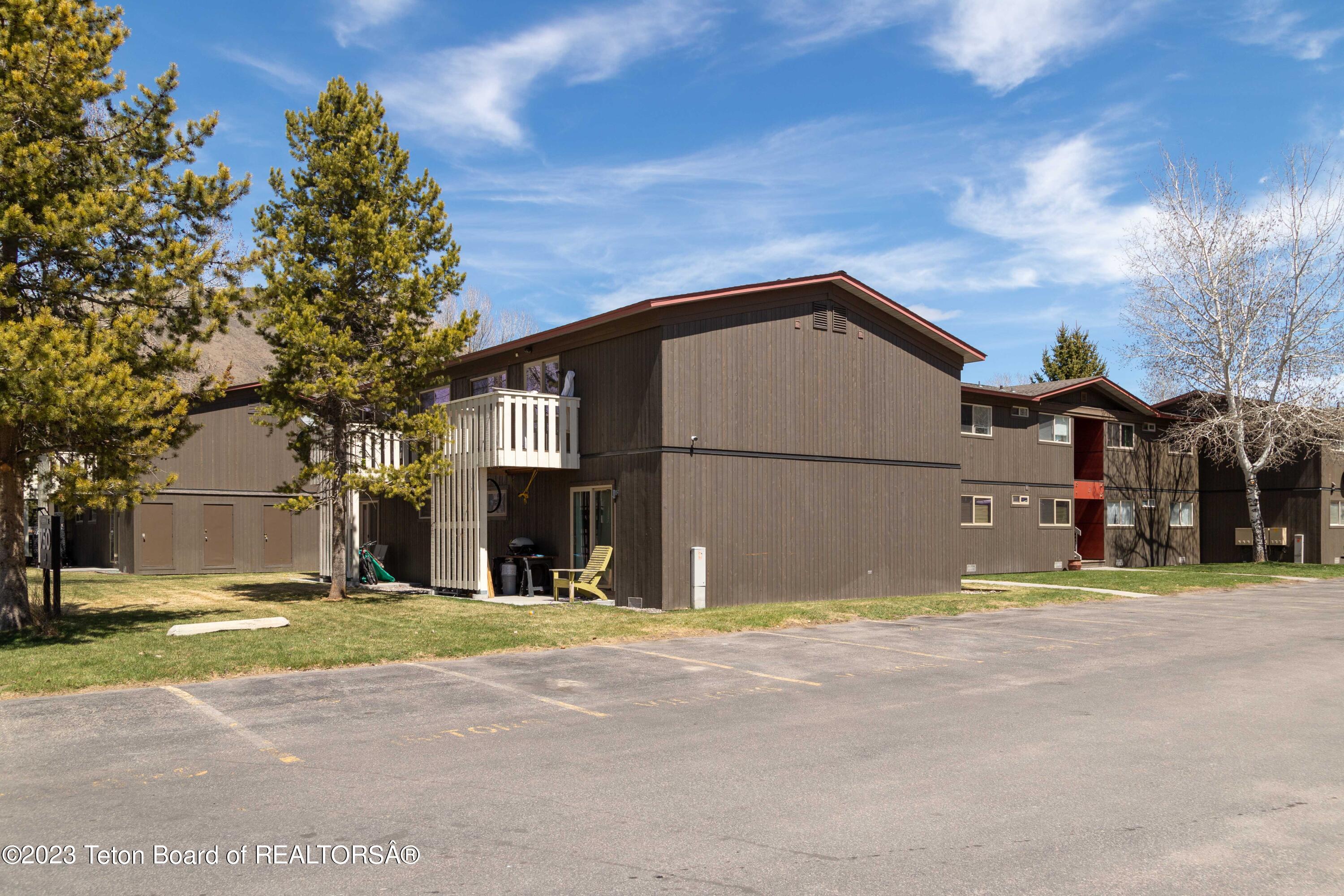 750 POWDERHORN Lane, I-3