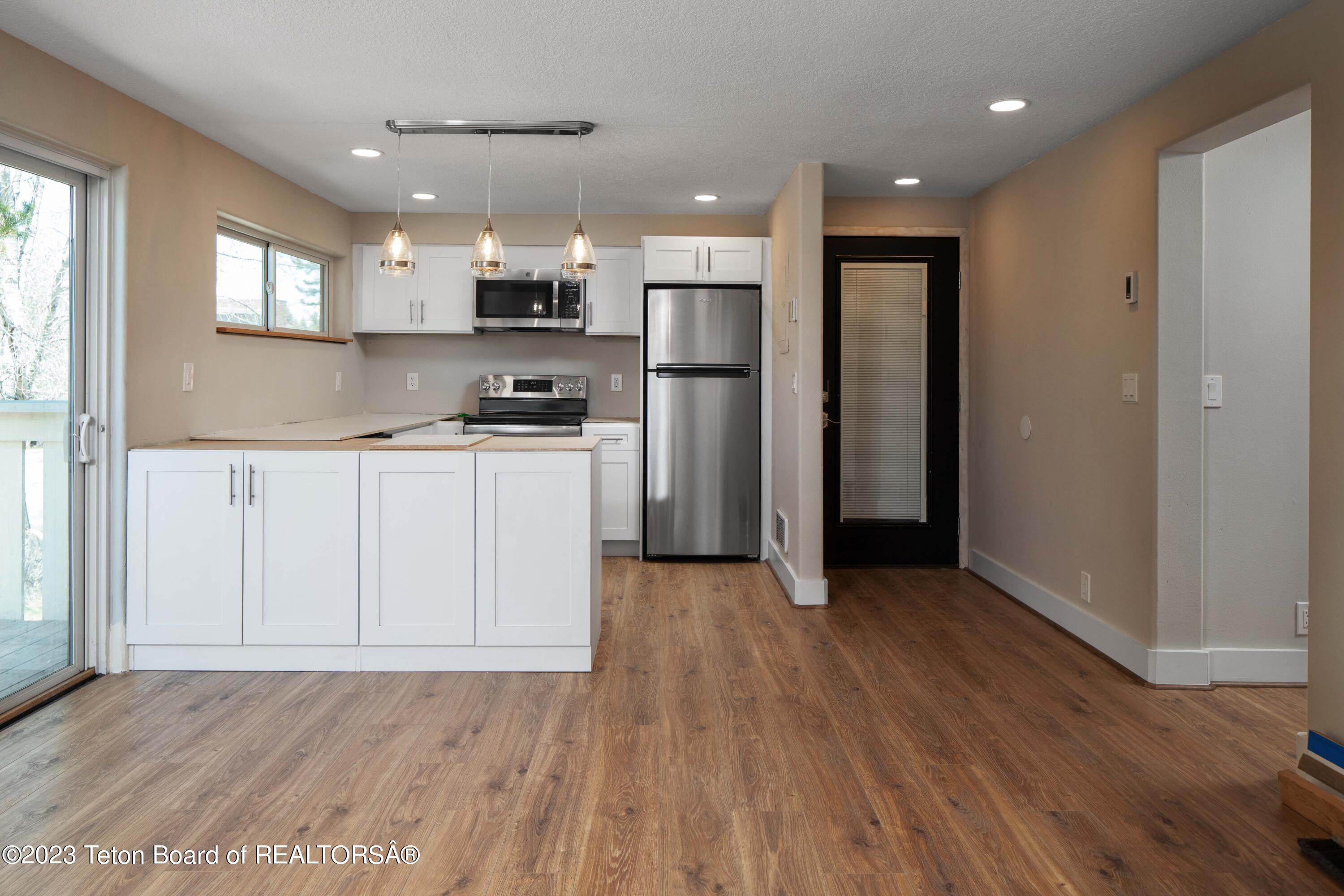 750 POWDERHORN Lane, I-3