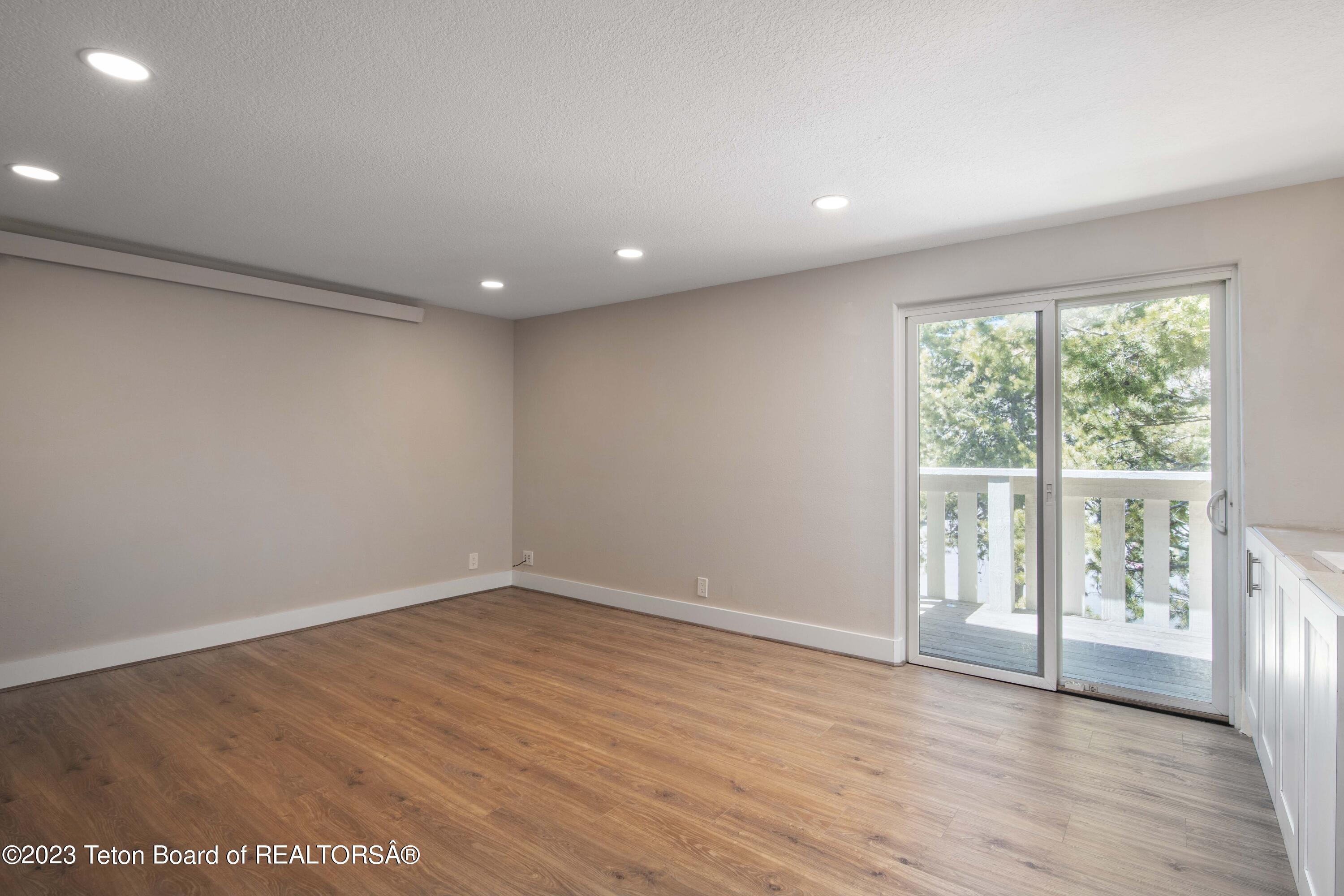 750 POWDERHORN Lane, I-3