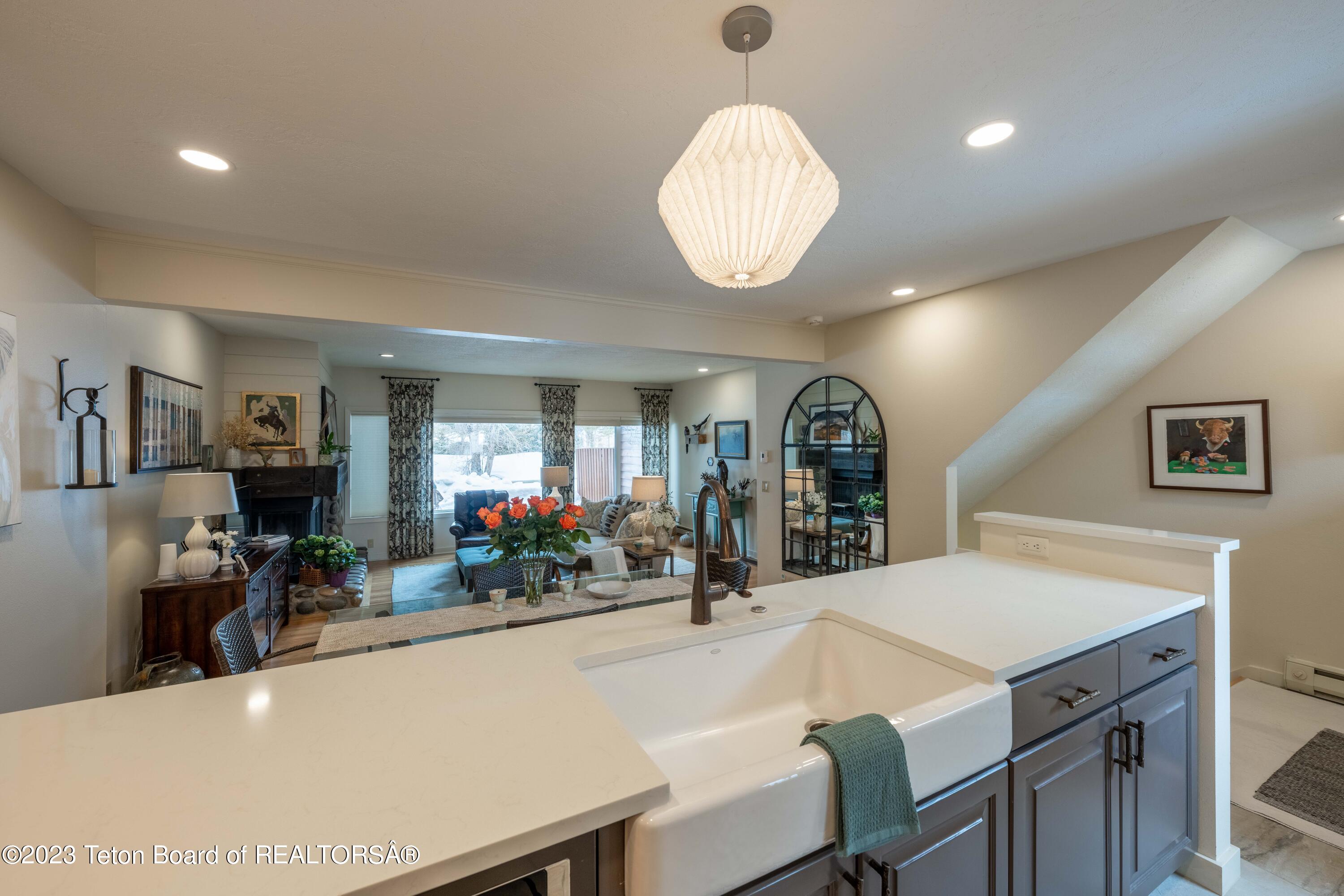 310 E SAGEBRUSH Drive, E