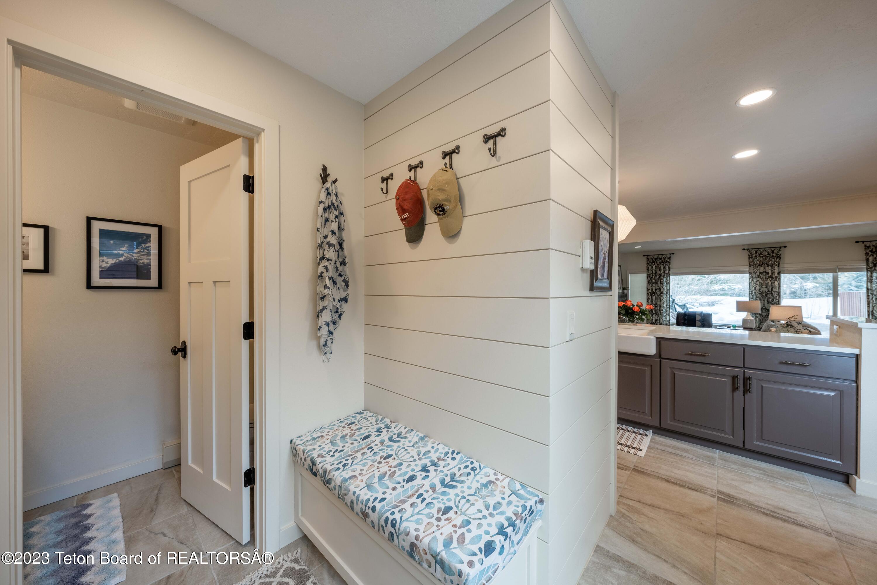 310 E SAGEBRUSH Drive, E