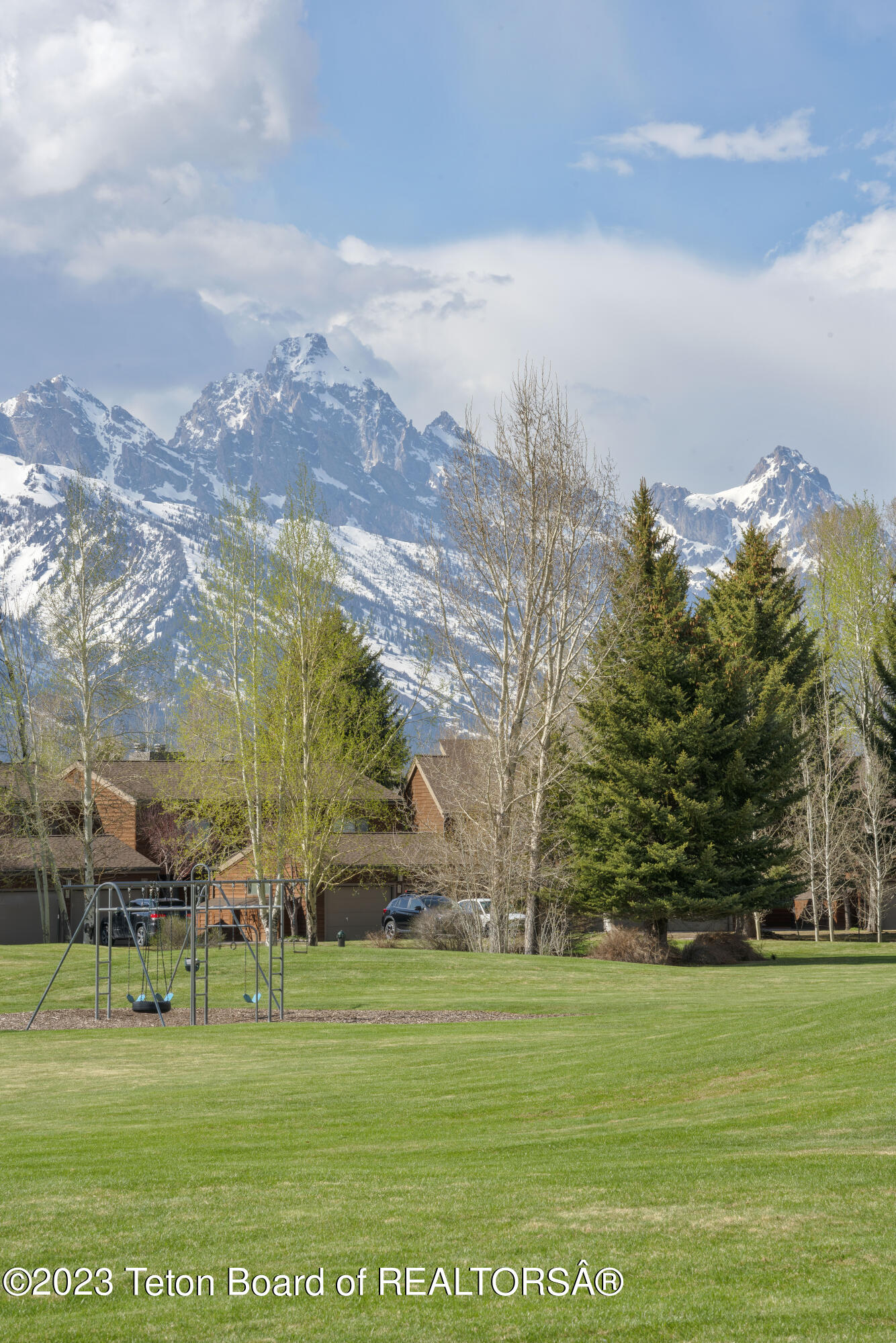 310 E SAGEBRUSH Drive, E