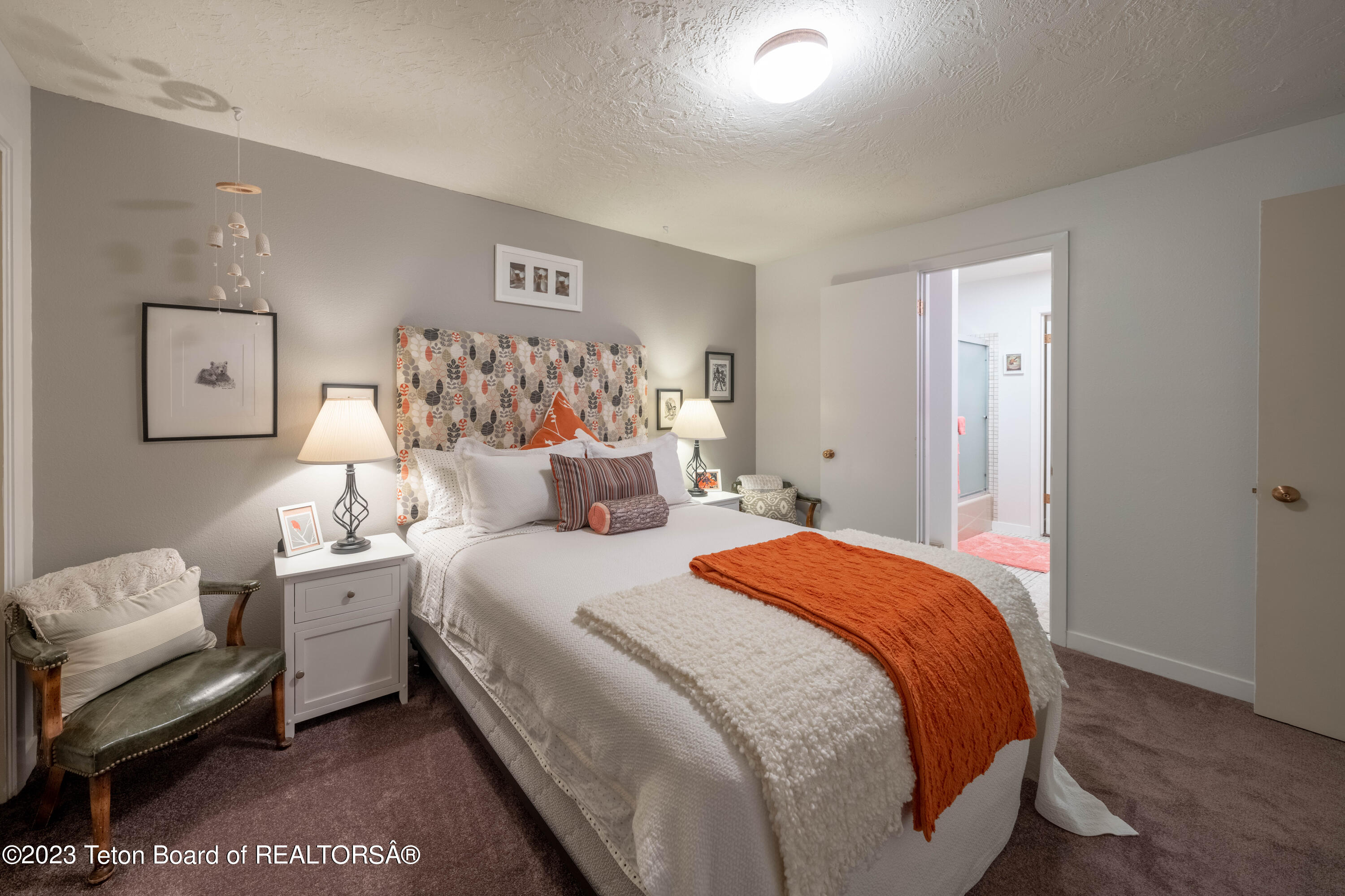 310 E SAGEBRUSH Drive, E