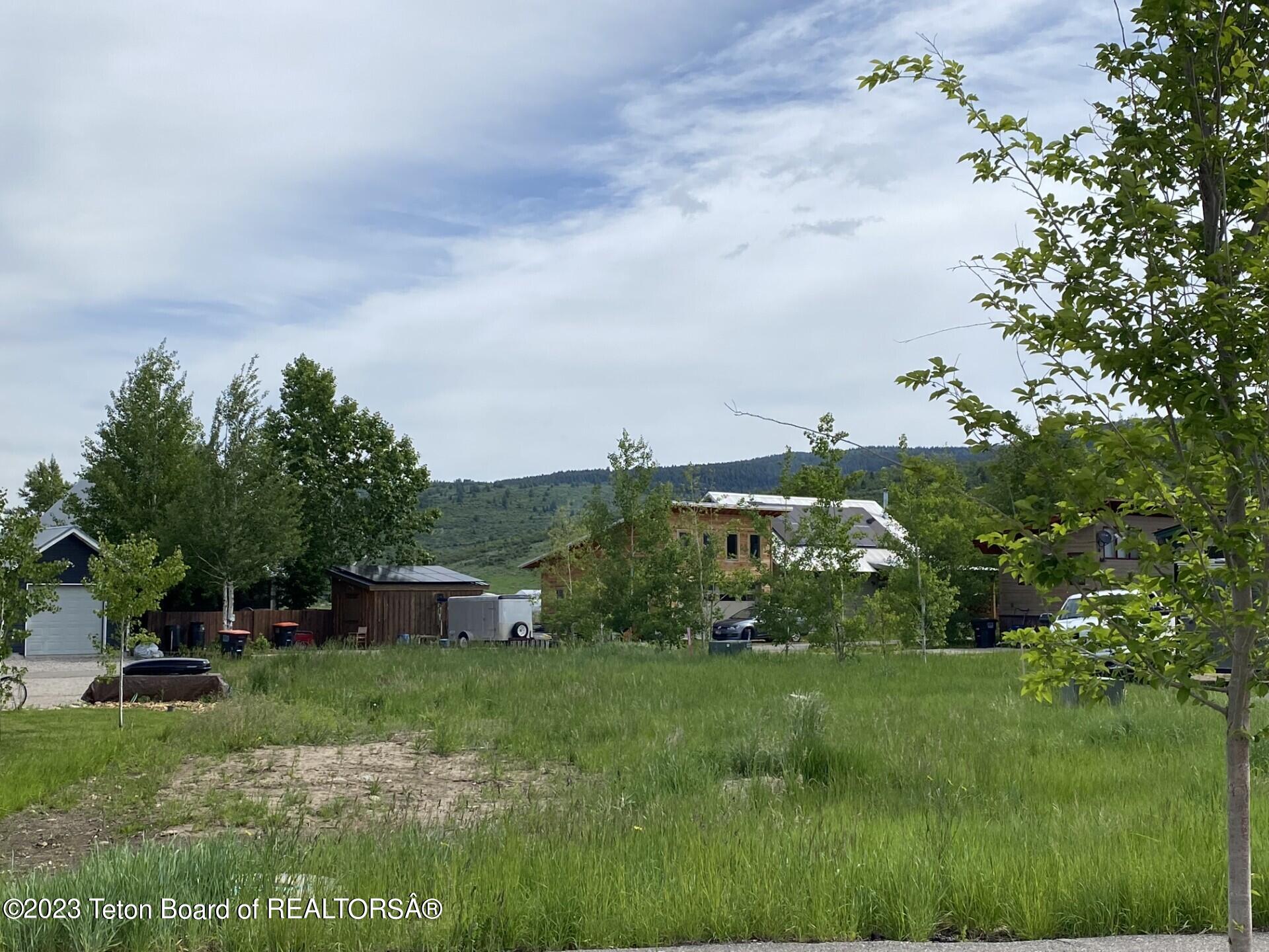 9071 OLD JACKSON HWY Highway