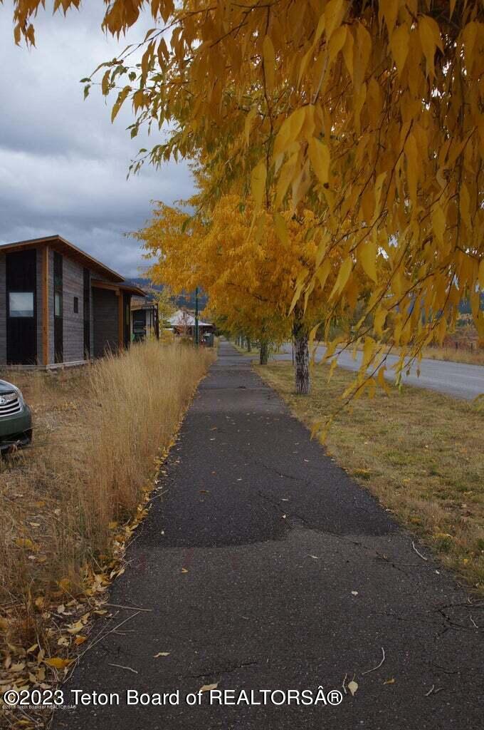 9071 OLD JACKSON HWY Highway