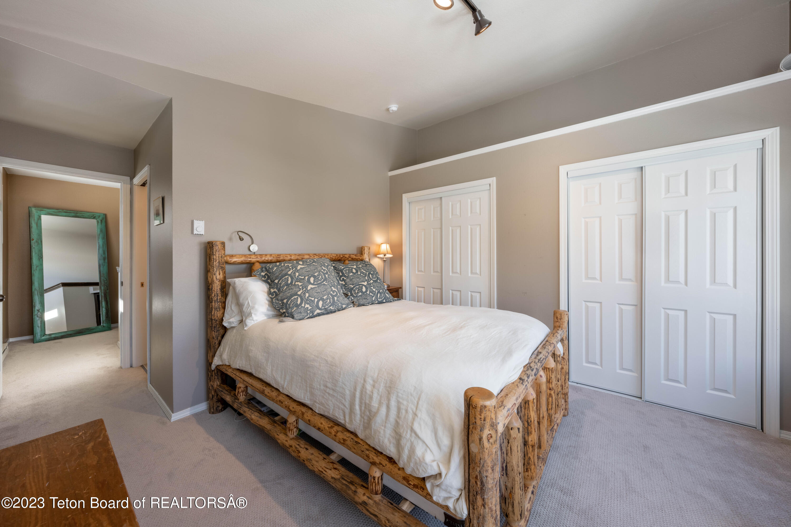 645 E SIMPSON Avenue