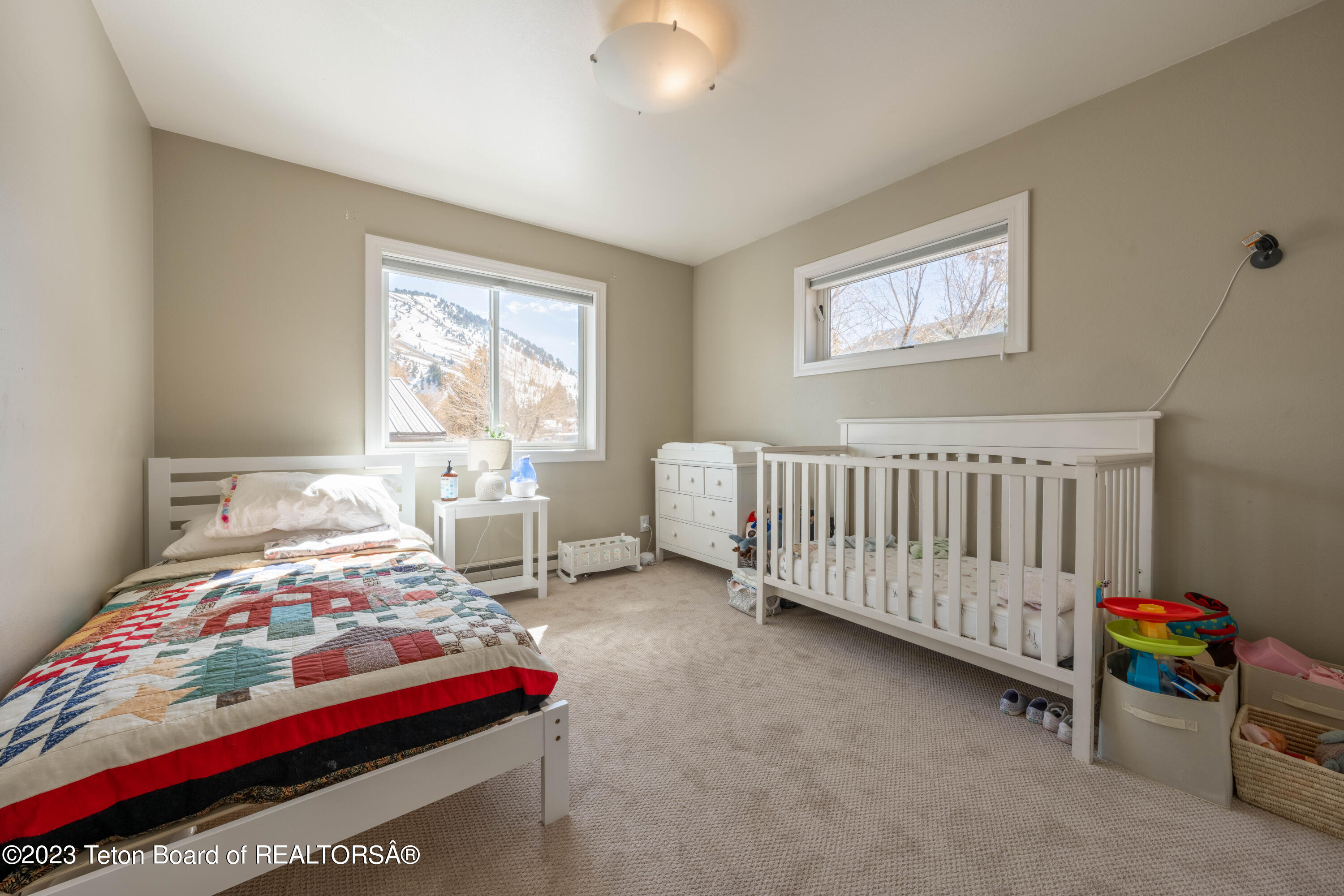 645 E SIMPSON Avenue