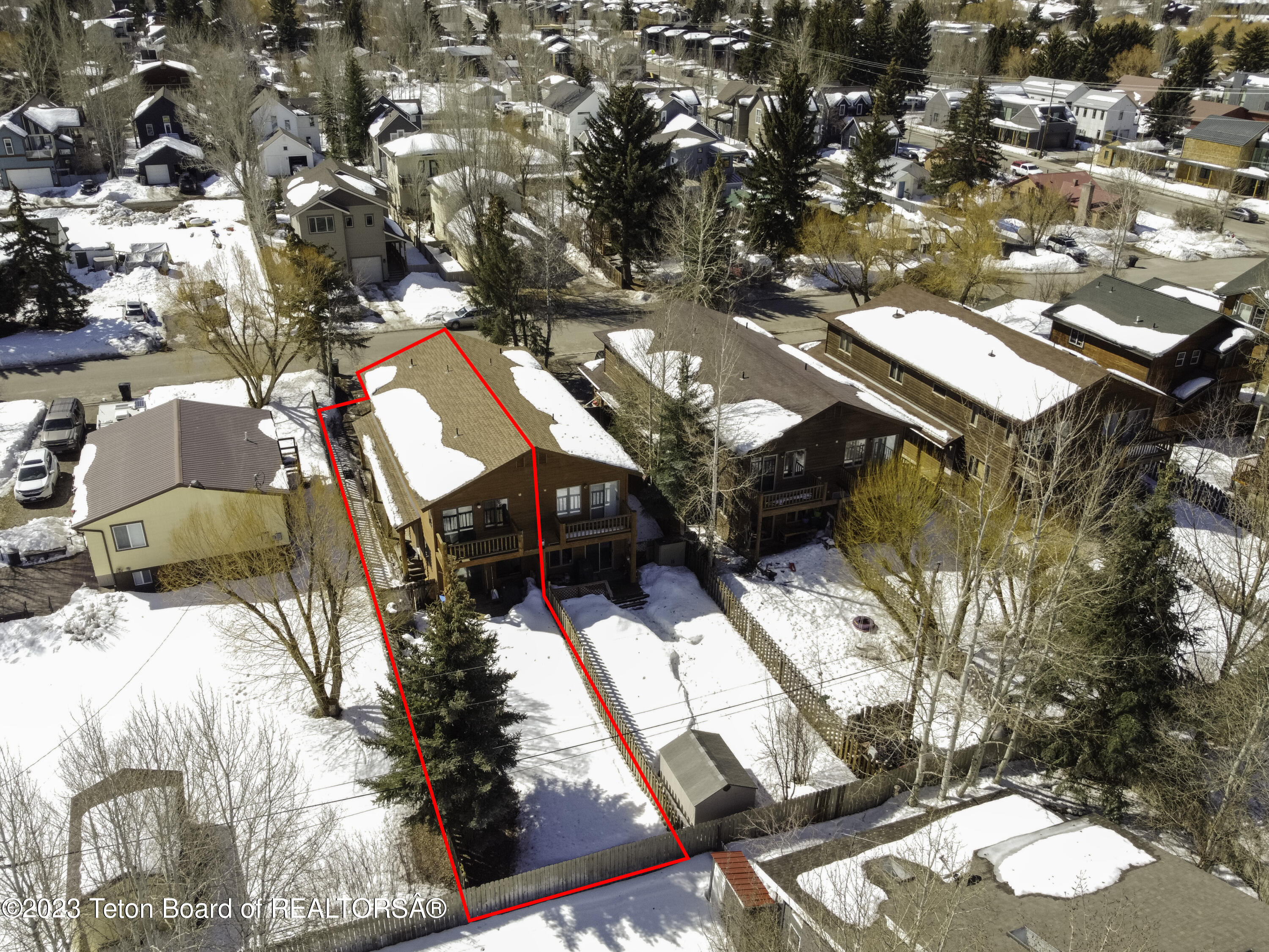 645 E SIMPSON Avenue