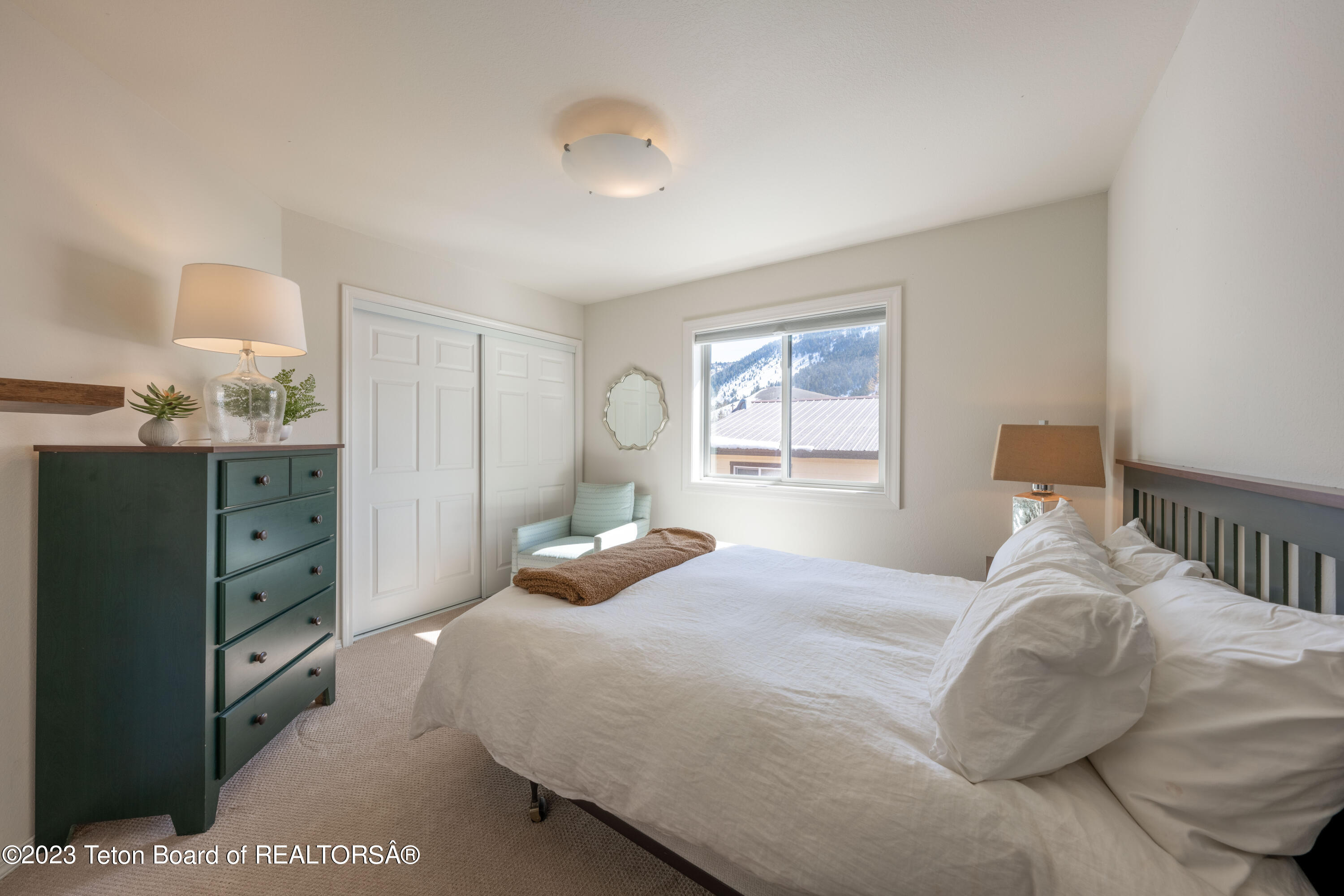 645 E SIMPSON Avenue