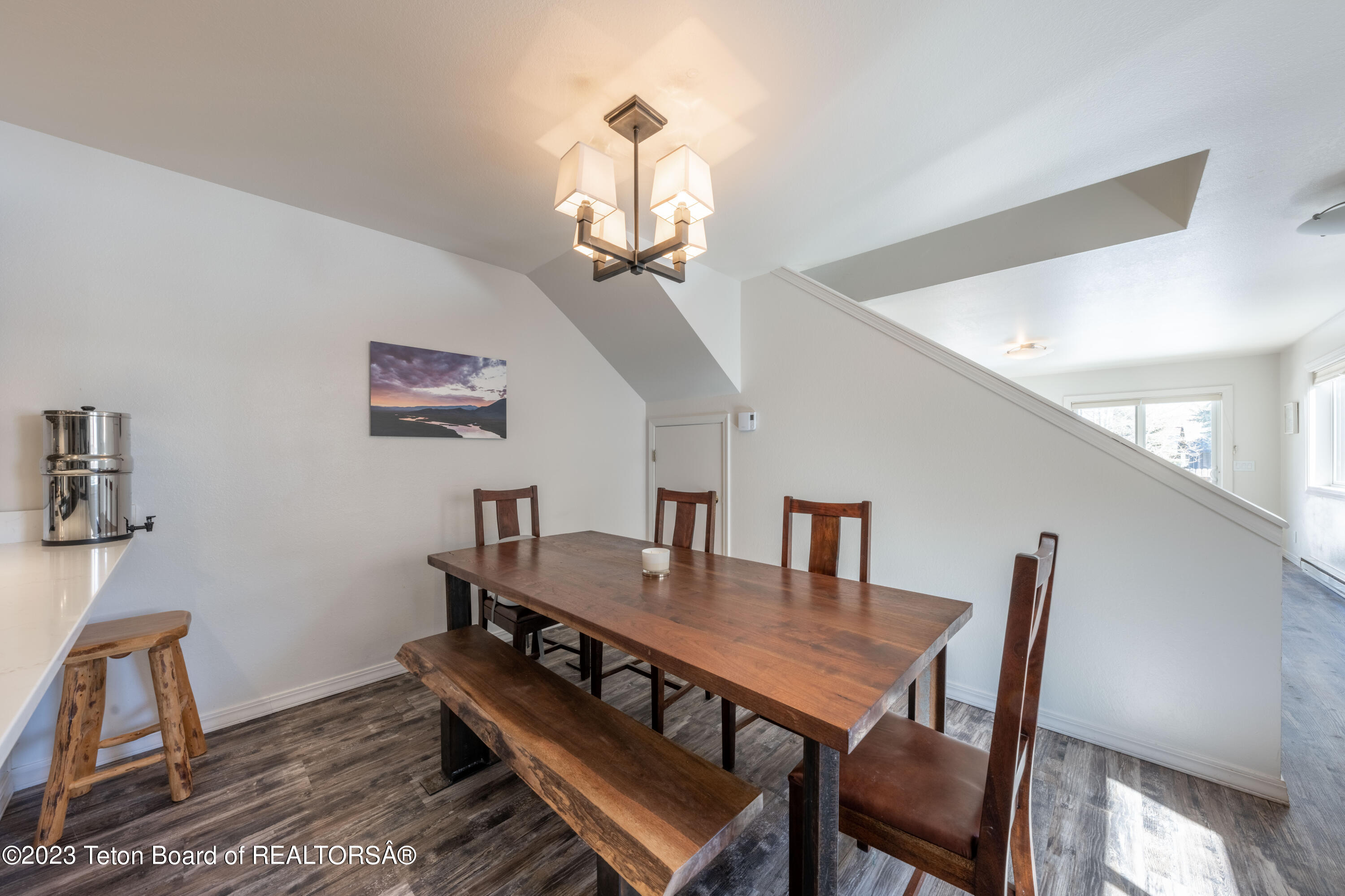 645 E SIMPSON Avenue