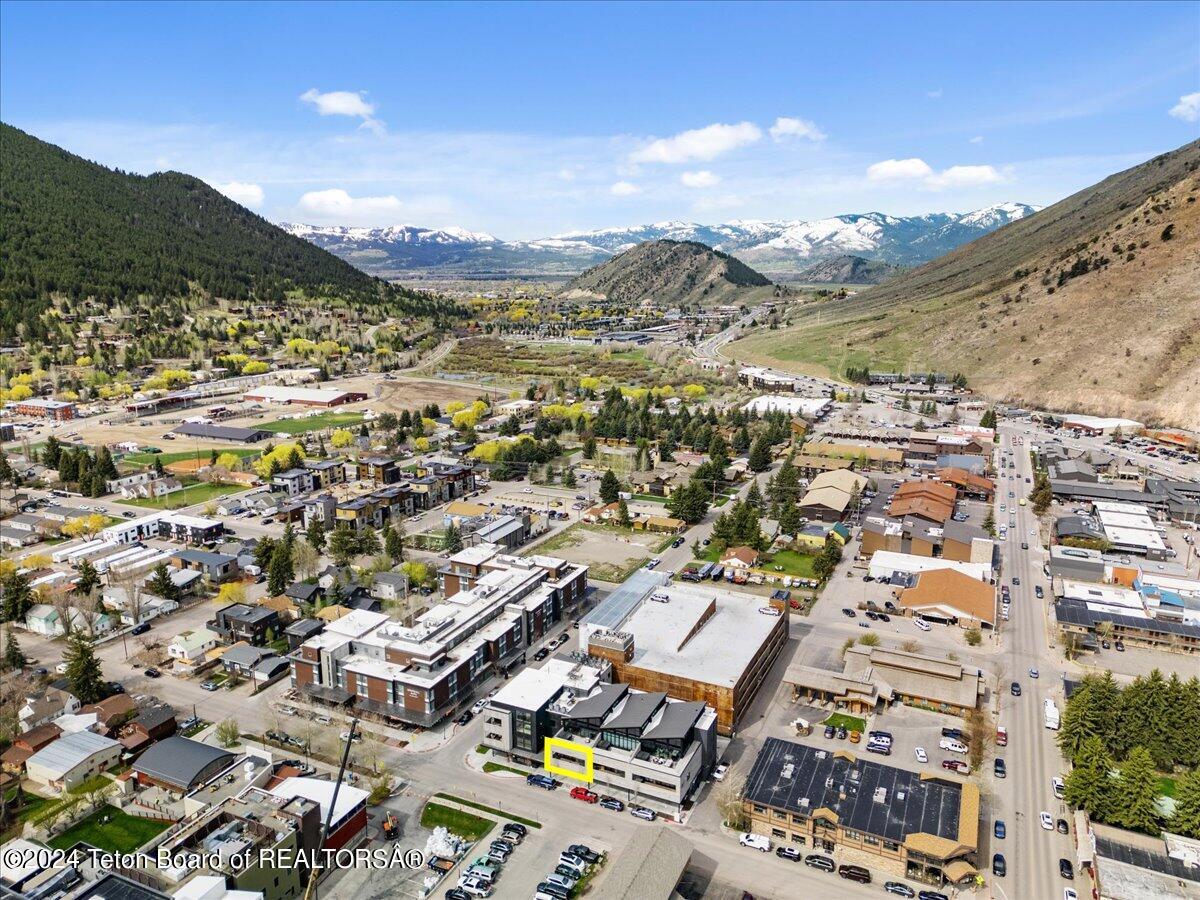 175 S GLENWOOD Street, 203