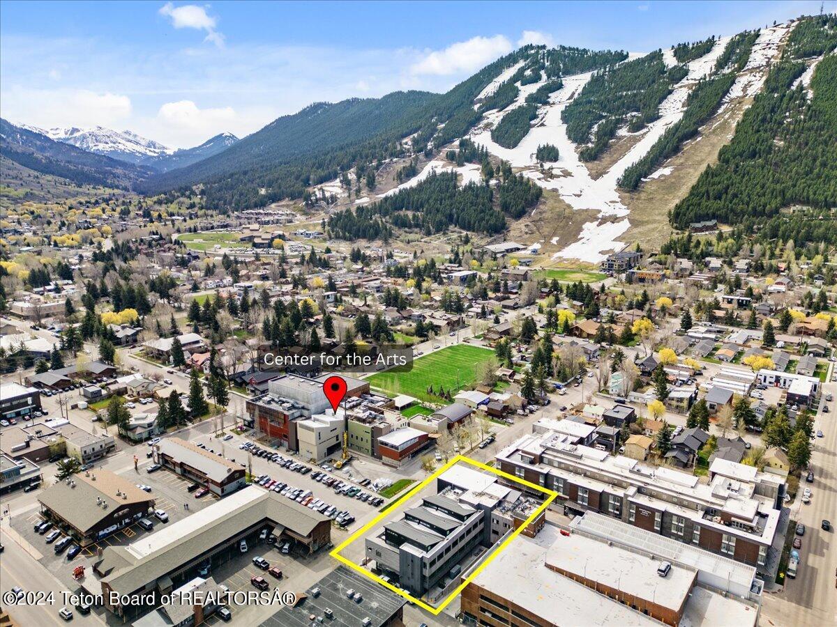 175 S GLENWOOD Street, 203