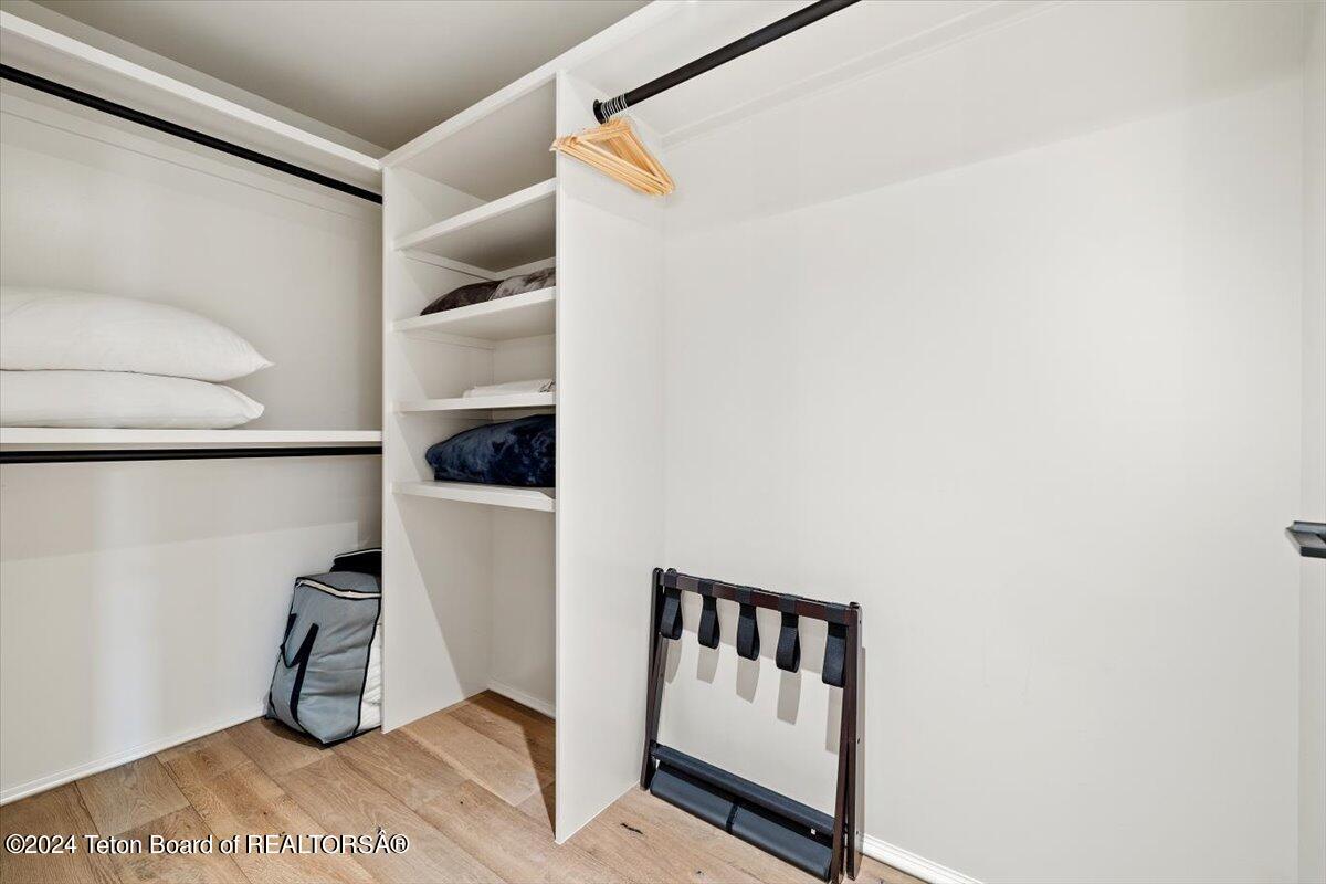 175 S GLENWOOD Street, 203