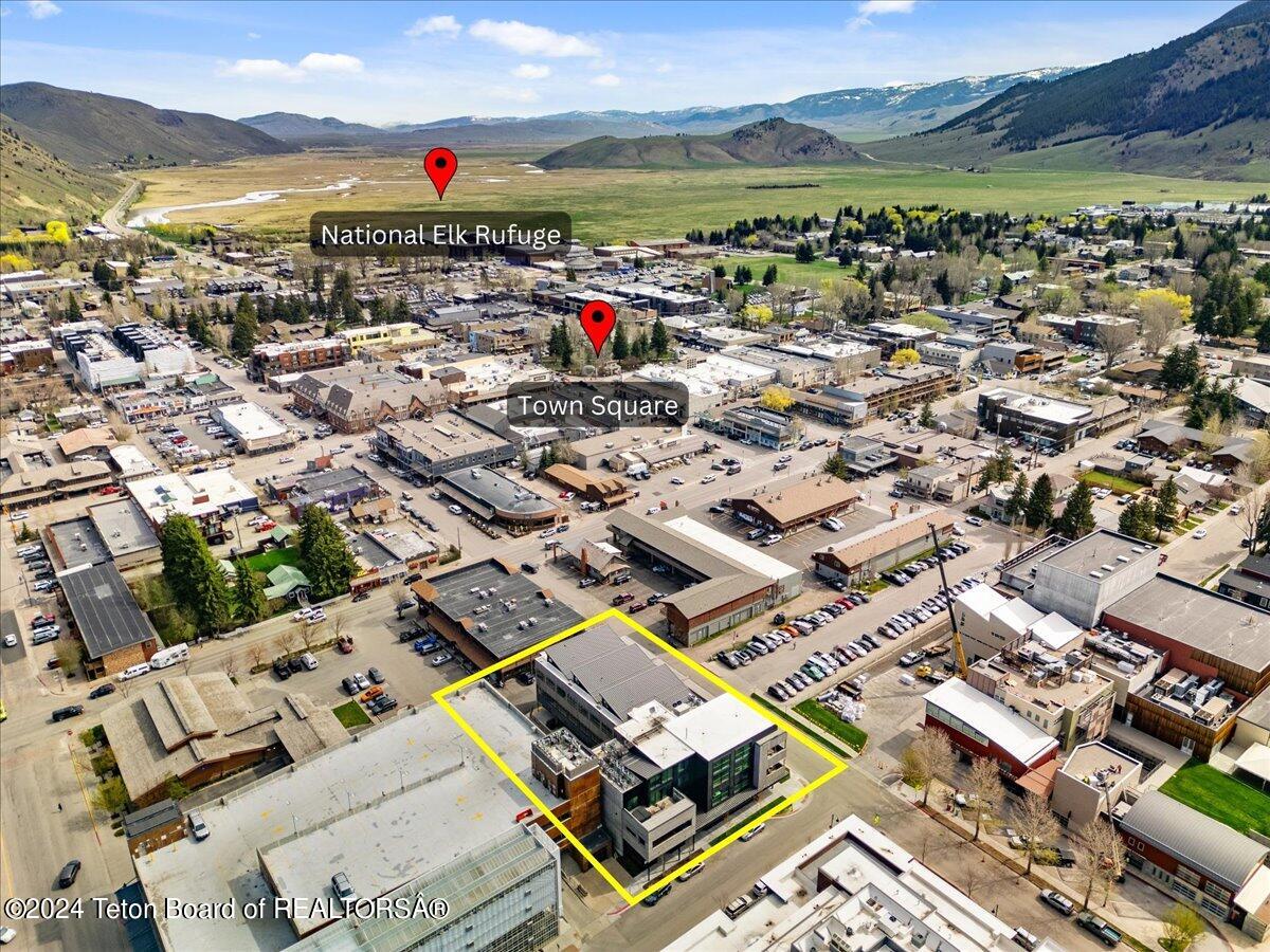 175 S GLENWOOD Street, 203