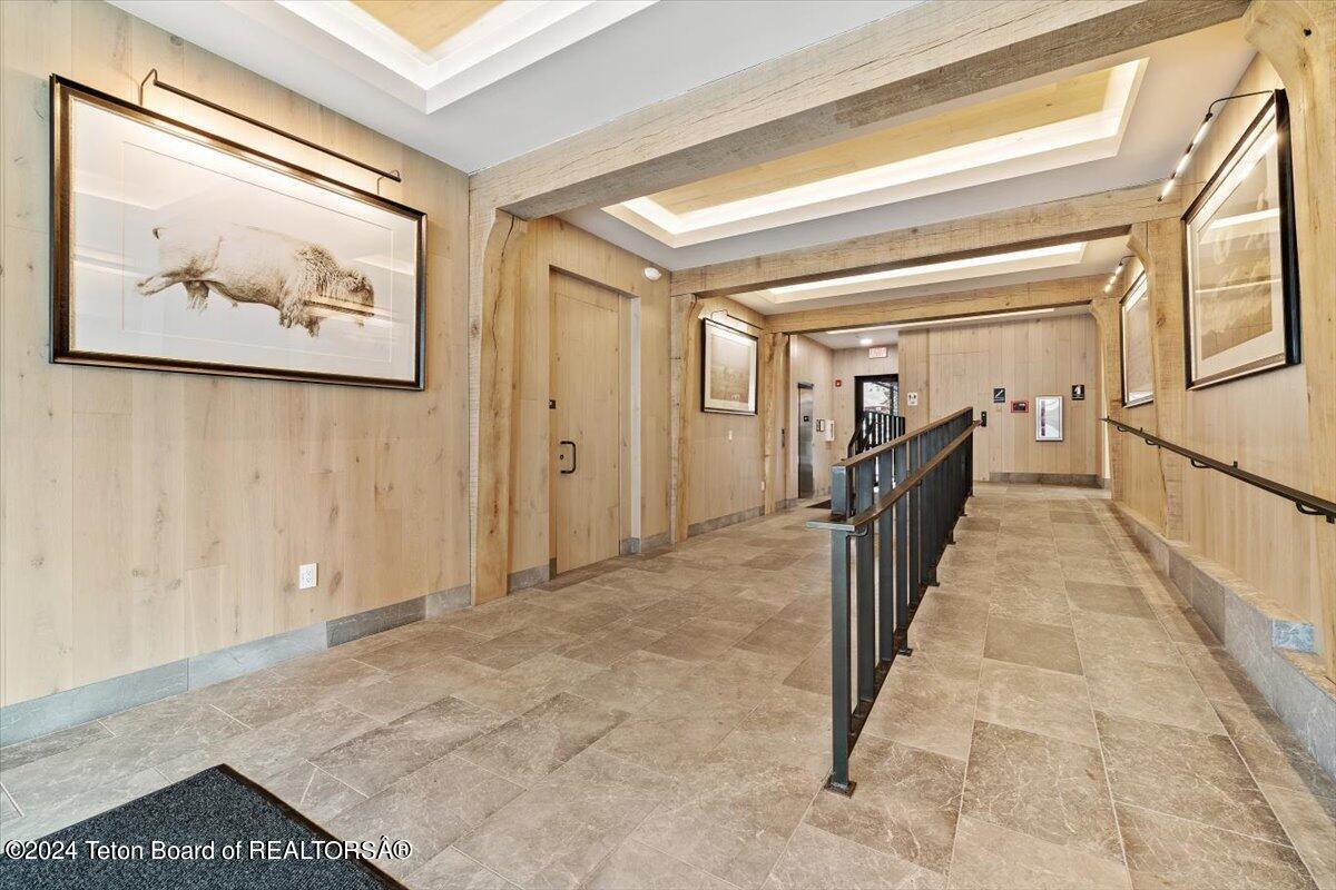 175 S GLENWOOD Street, 203