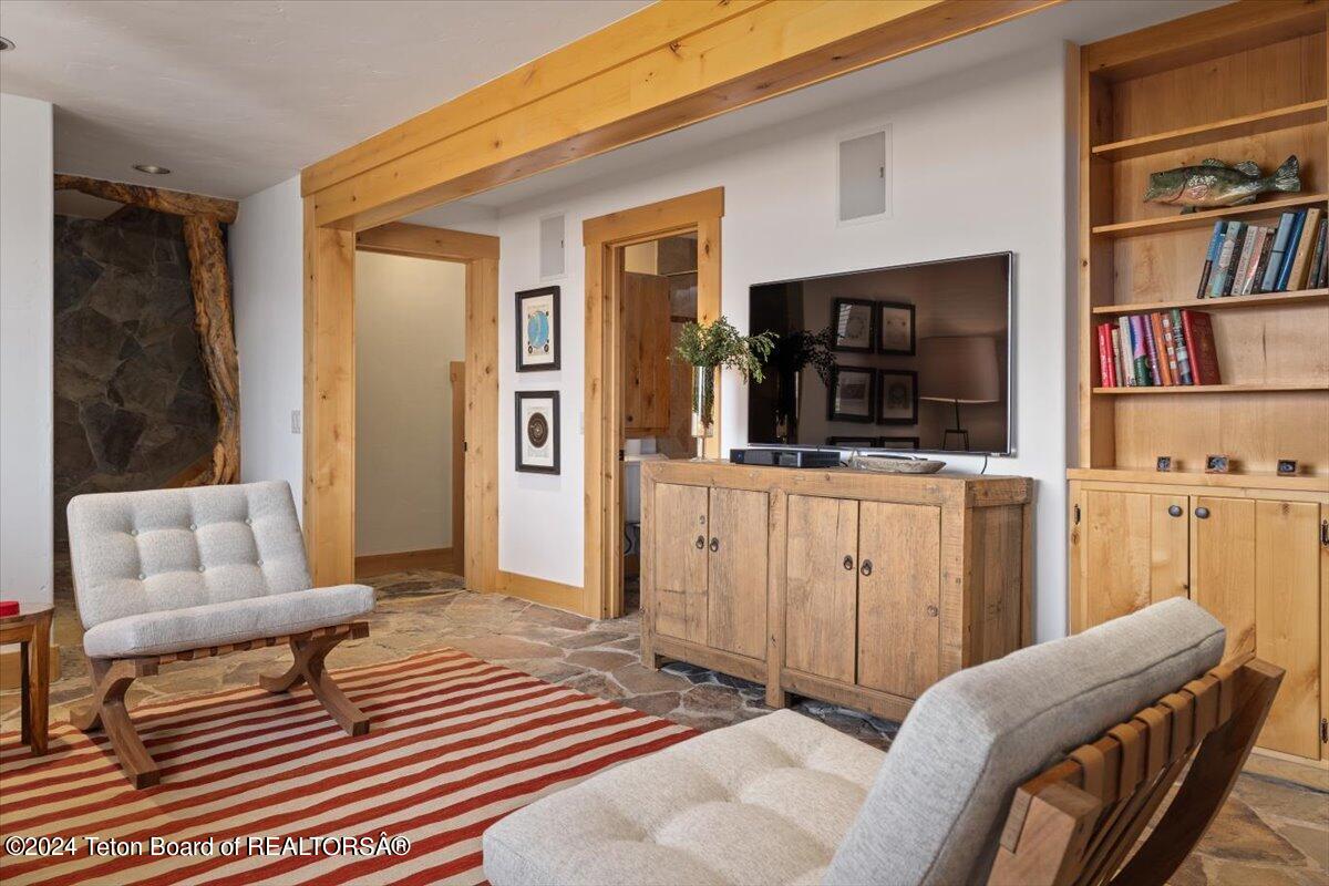 13095 N CRAIGHEAD Lane