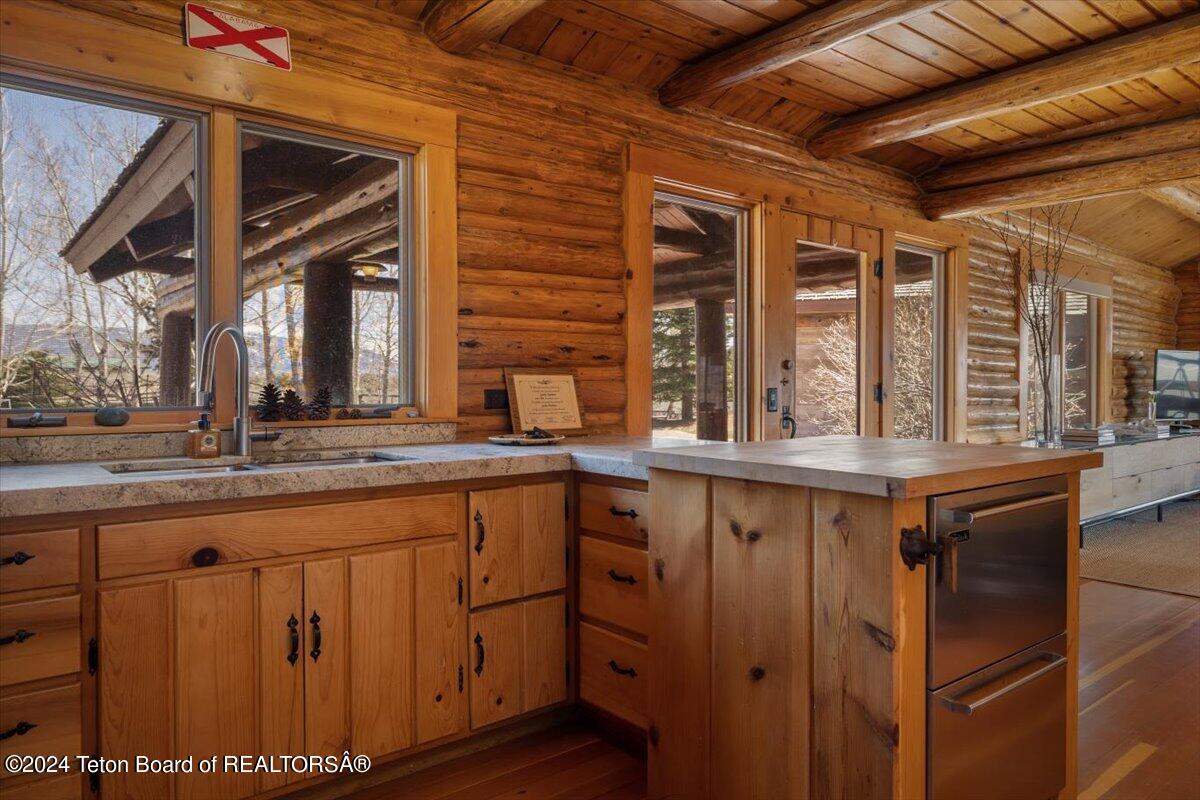 13095 N CRAIGHEAD Lane