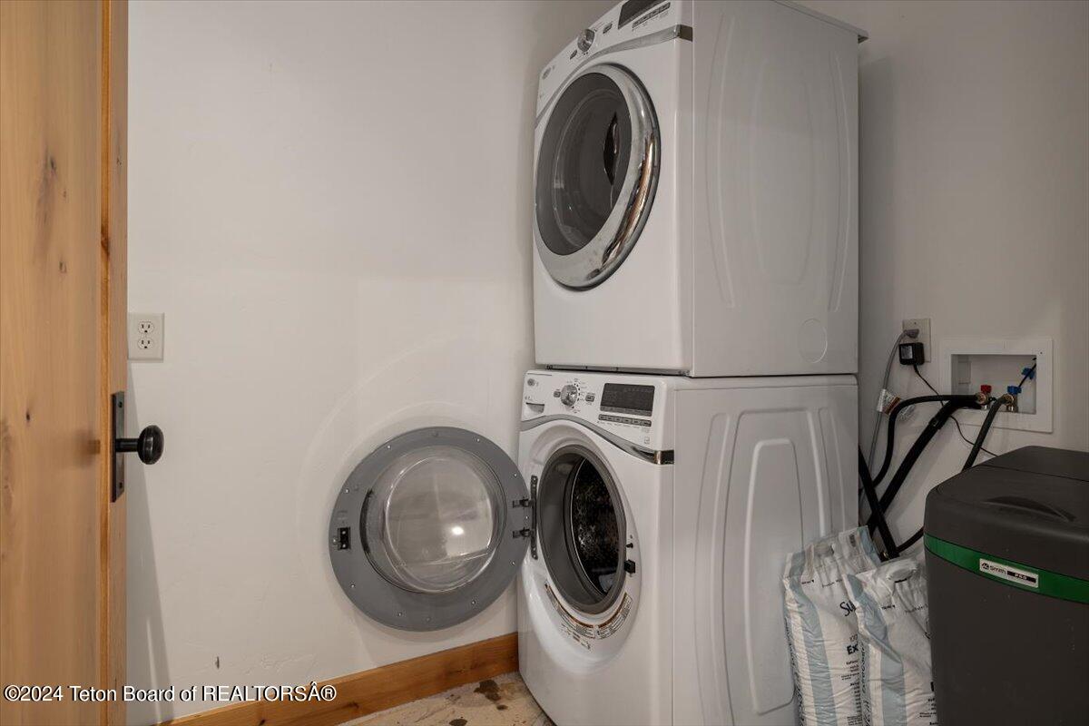 13095 N CRAIGHEAD Lane