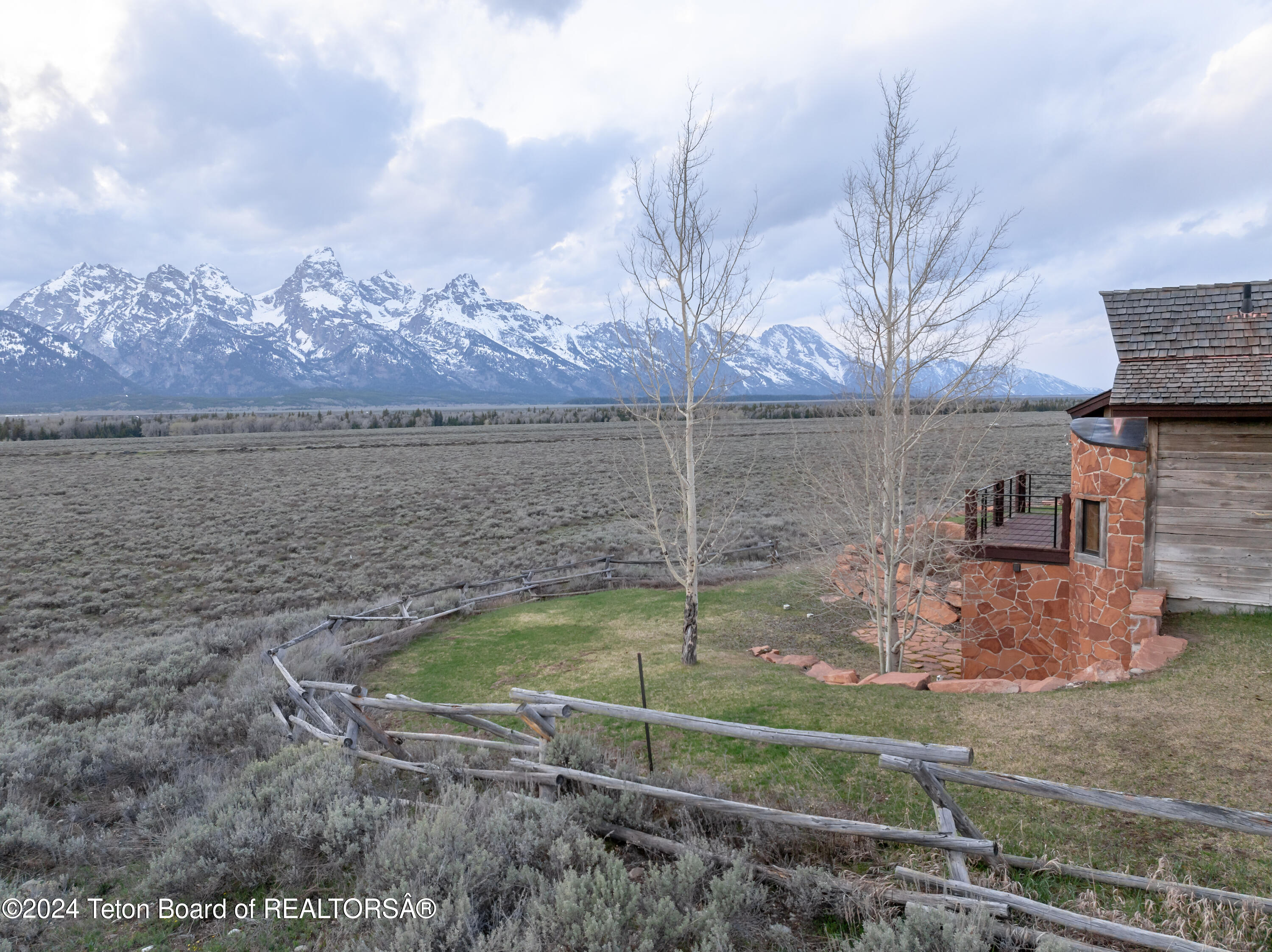 13095 N CRAIGHEAD Lane