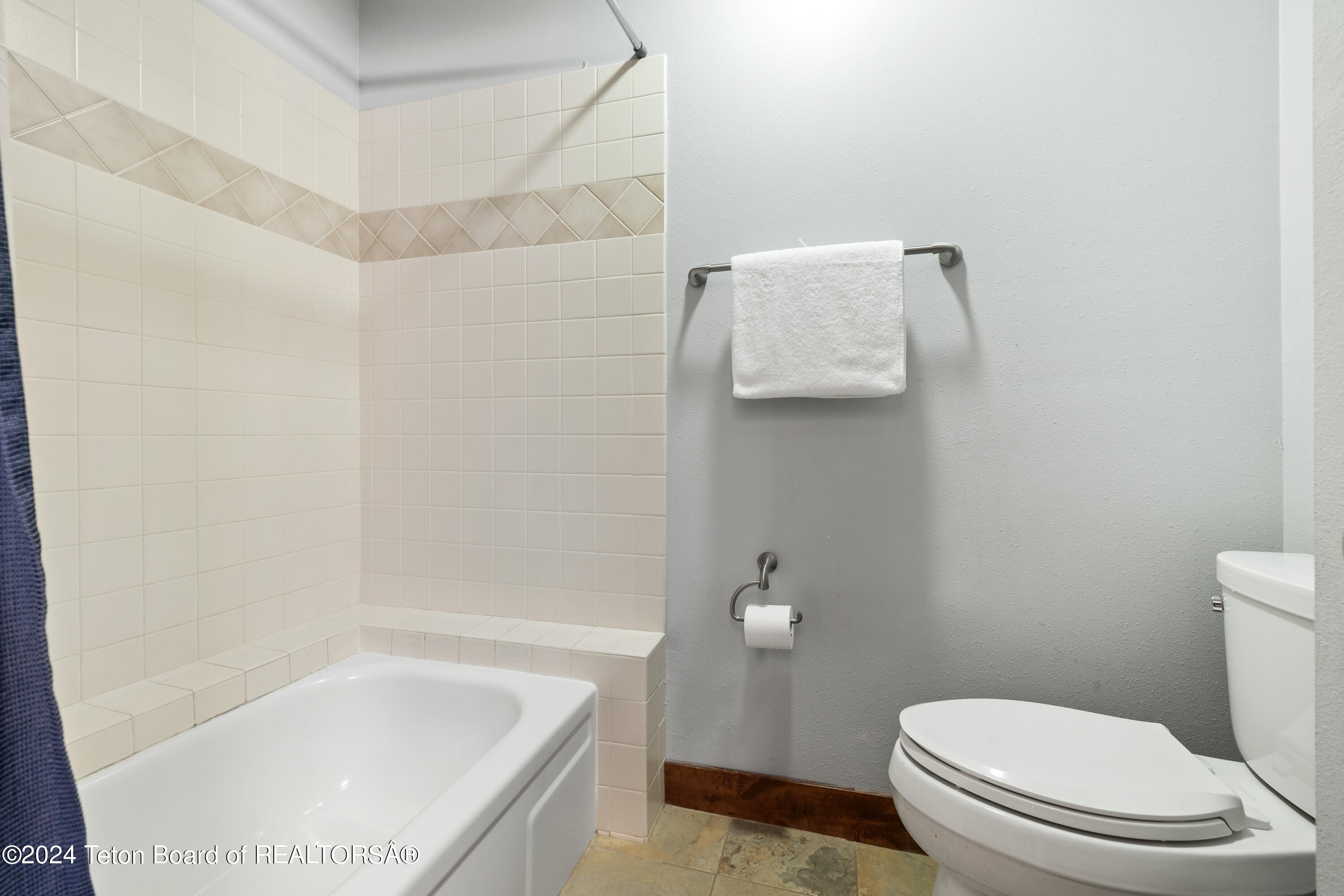 4490 BERRY Drive, 40-2-4