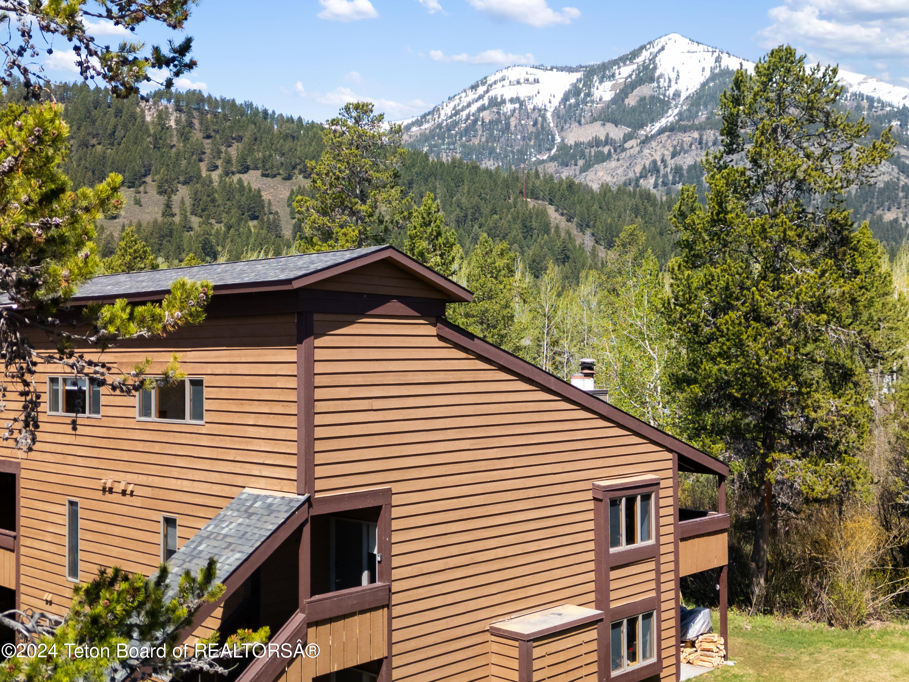 4490 BERRY Drive, 40-2-4