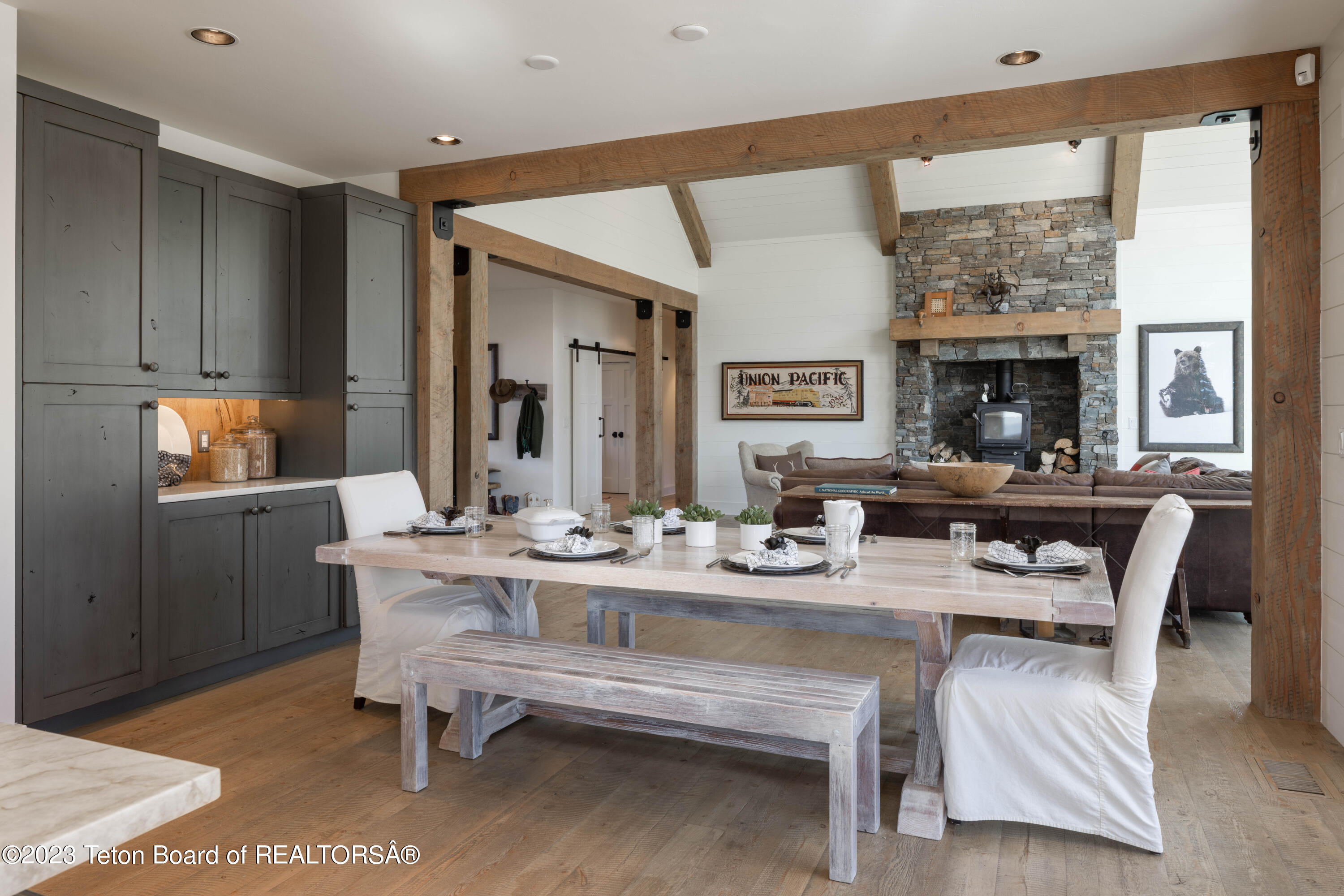 1698 COUNTY ROAD 106