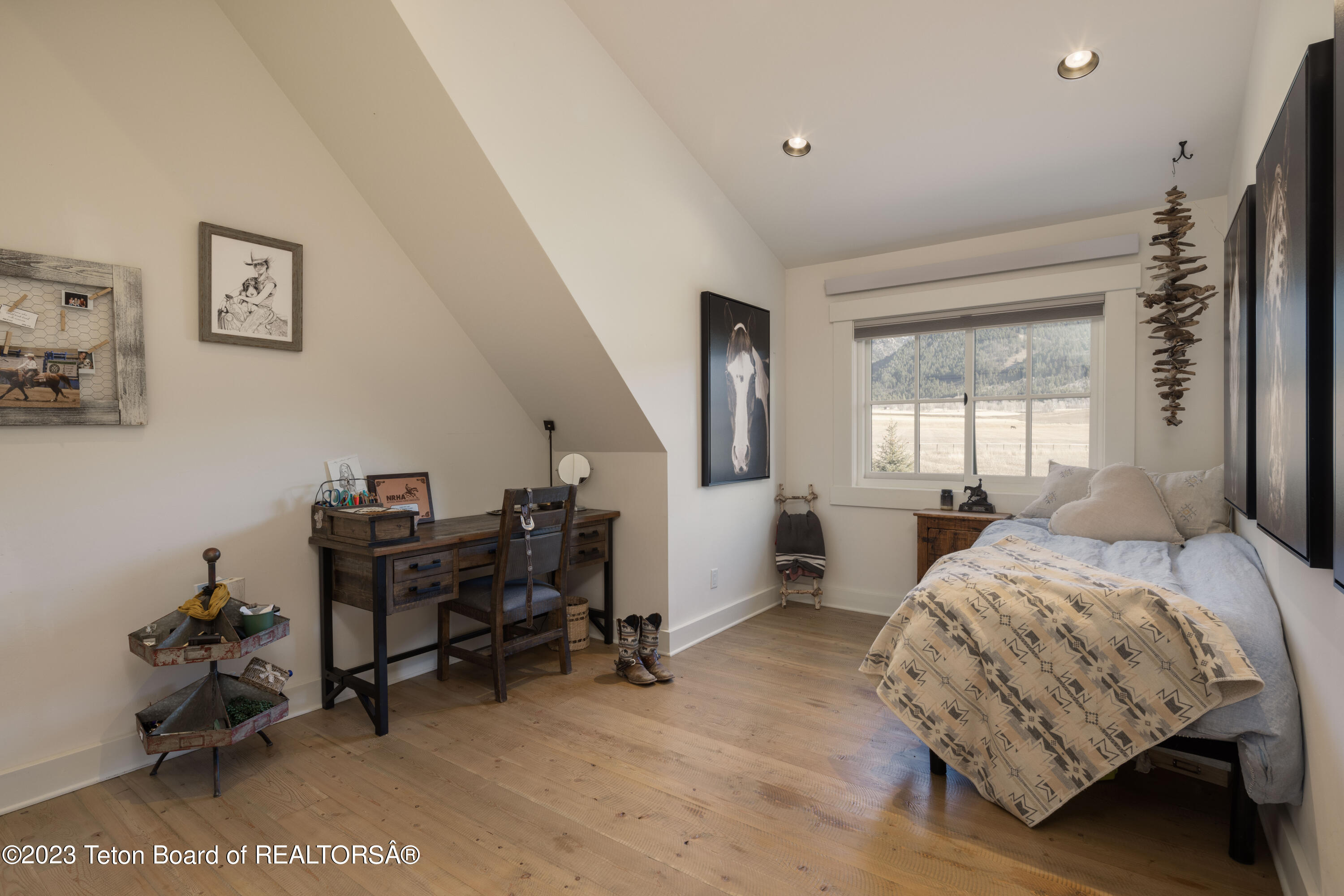 1698 COUNTY ROAD 106