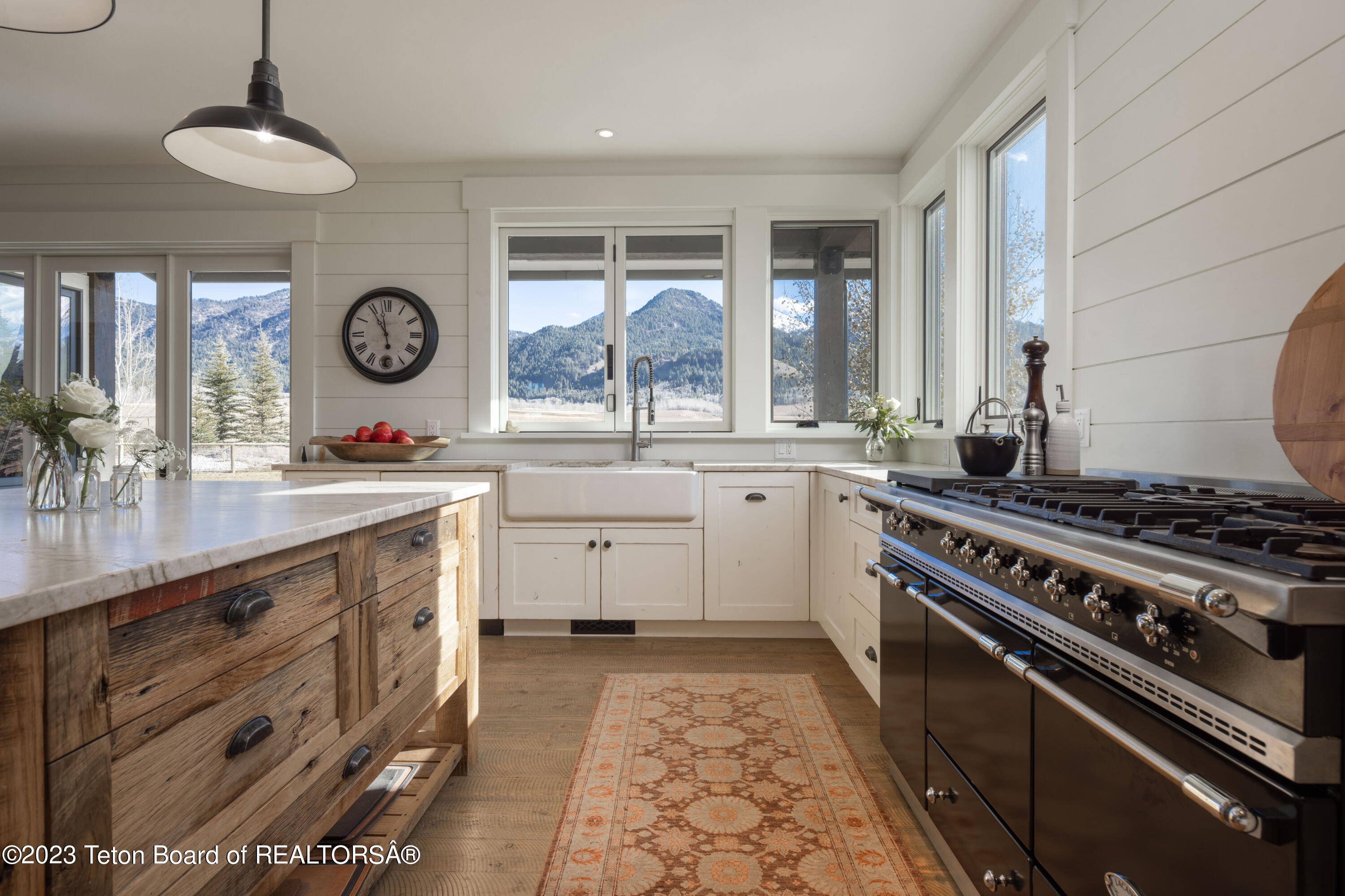 1698 COUNTY ROAD 106