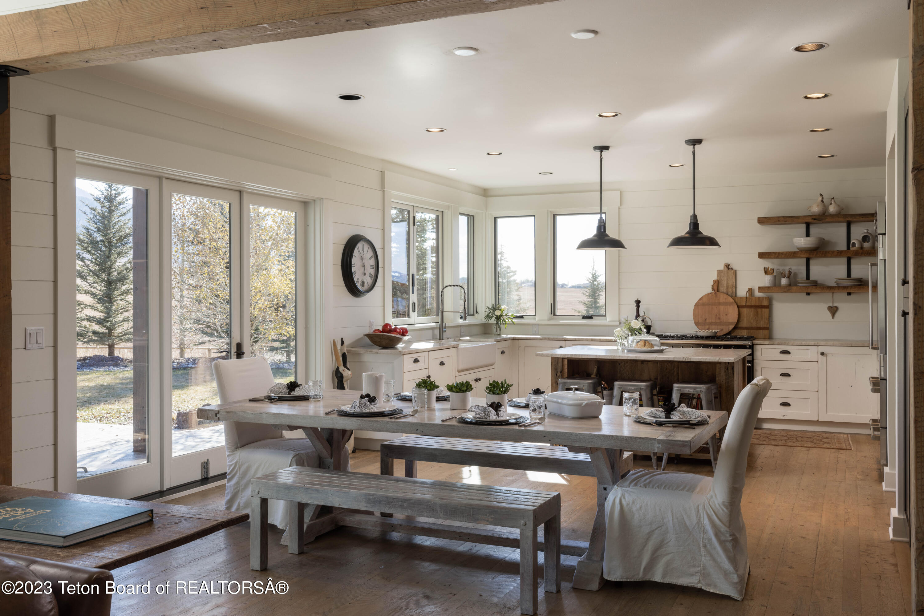 1698 COUNTY ROAD 106