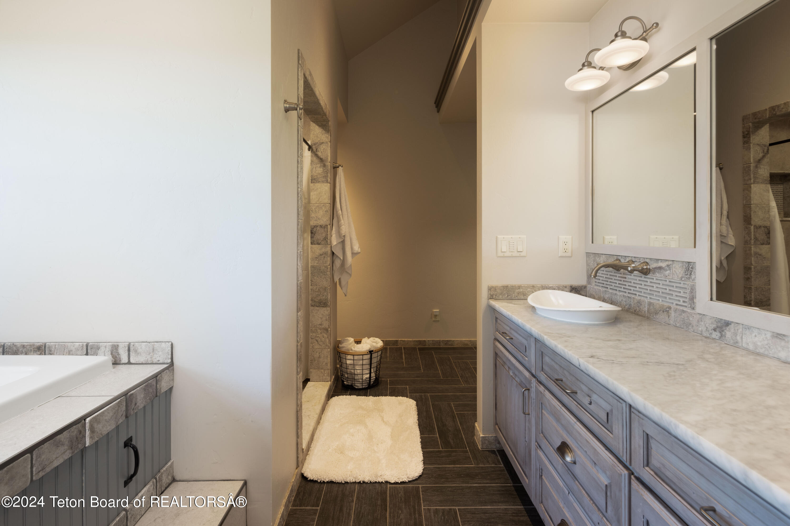 713 RIVER RANCH Loop