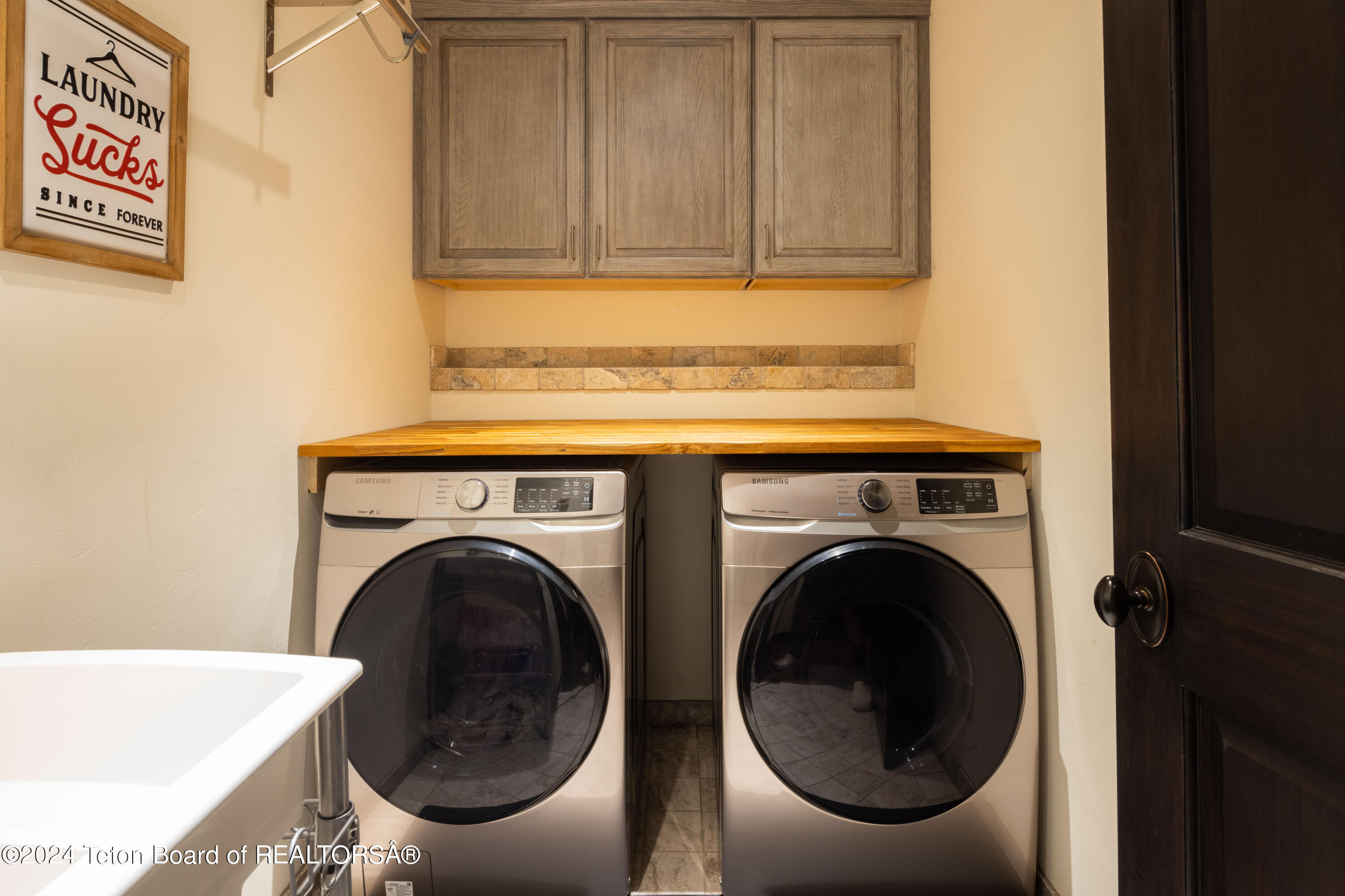 713 RIVER RANCH Loop