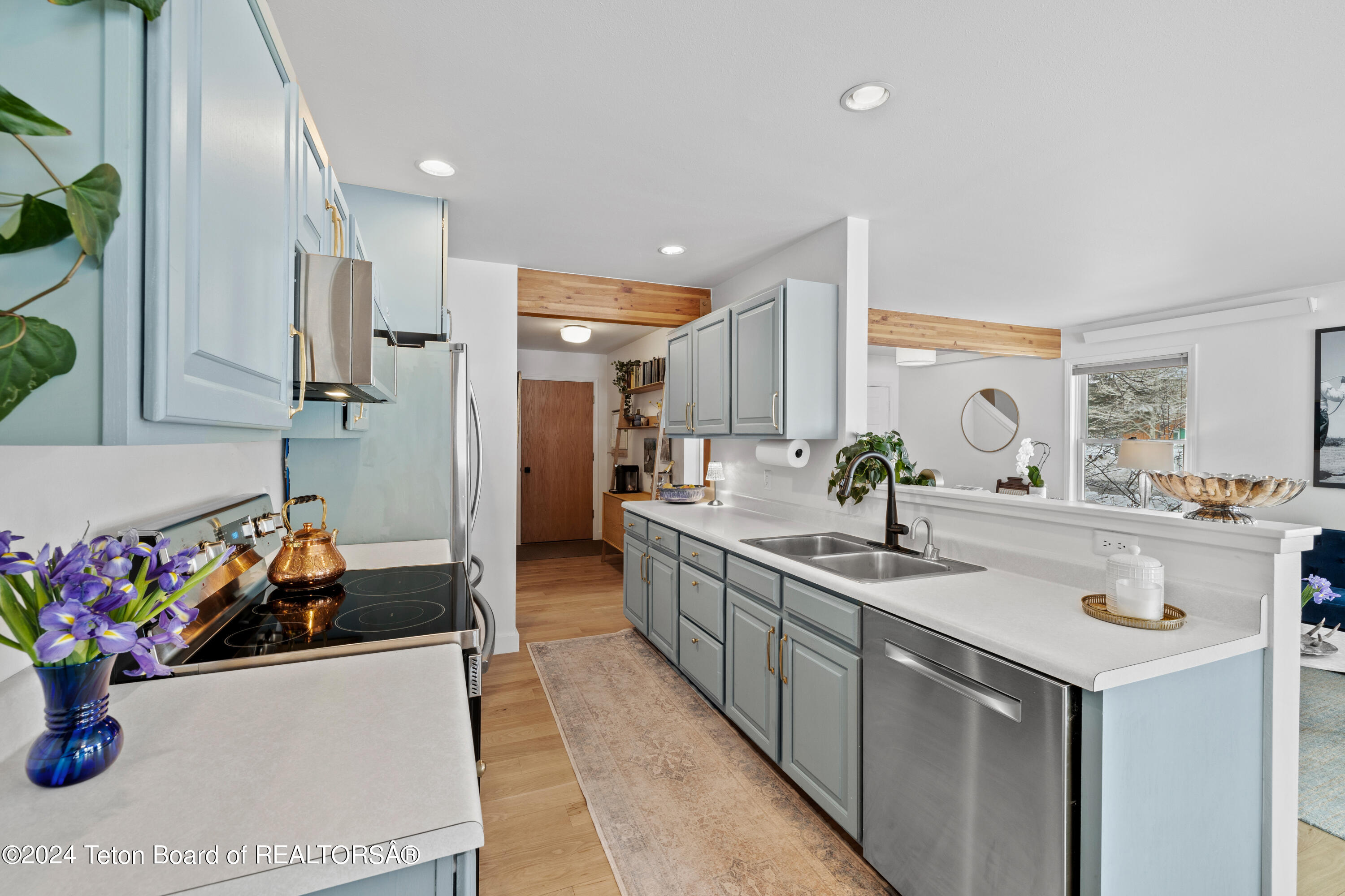 1070 ELK RUN Lane, 41