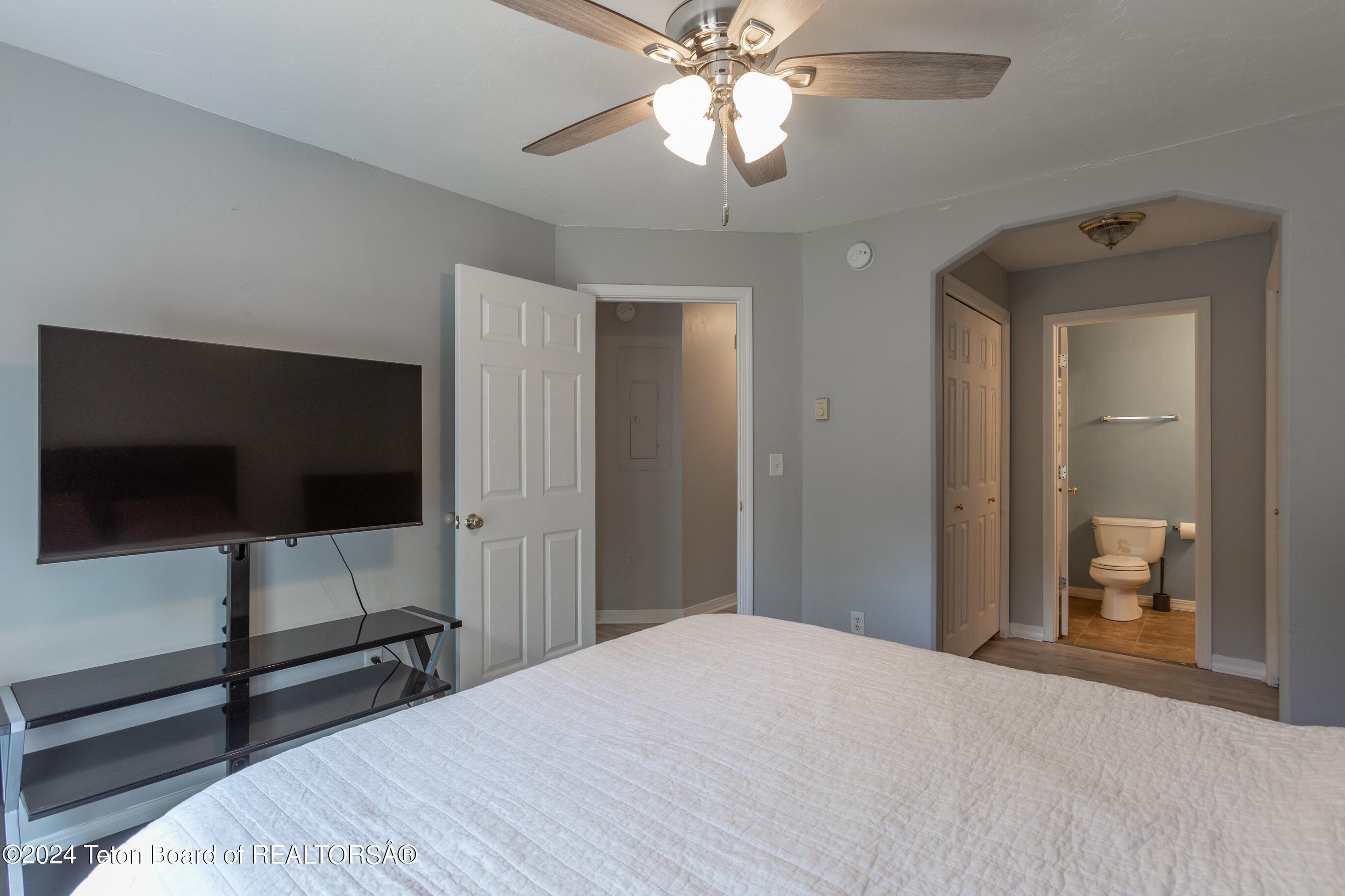 153 ALPINE Drive Unit: B