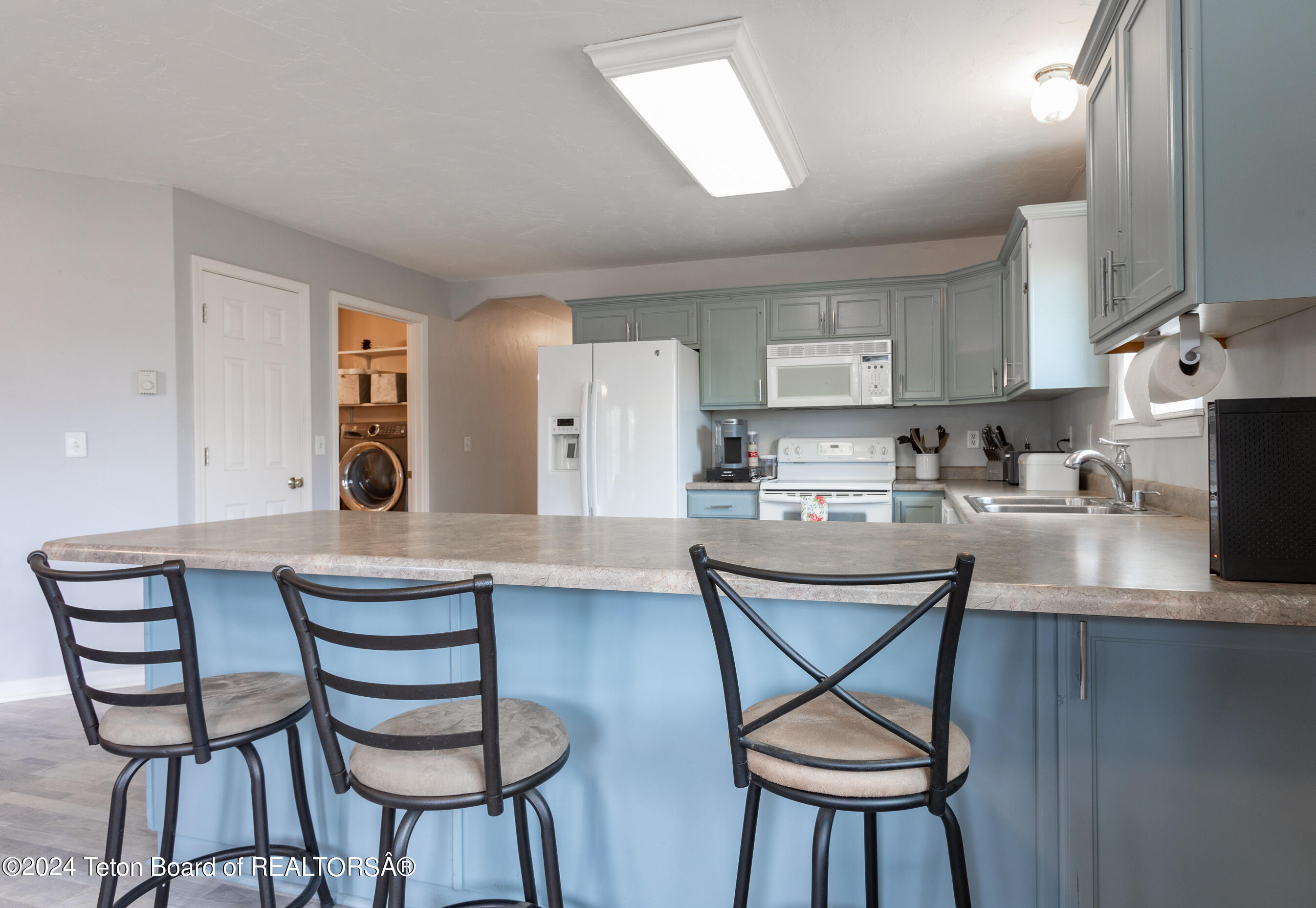 153 ALPINE Drive Unit: B