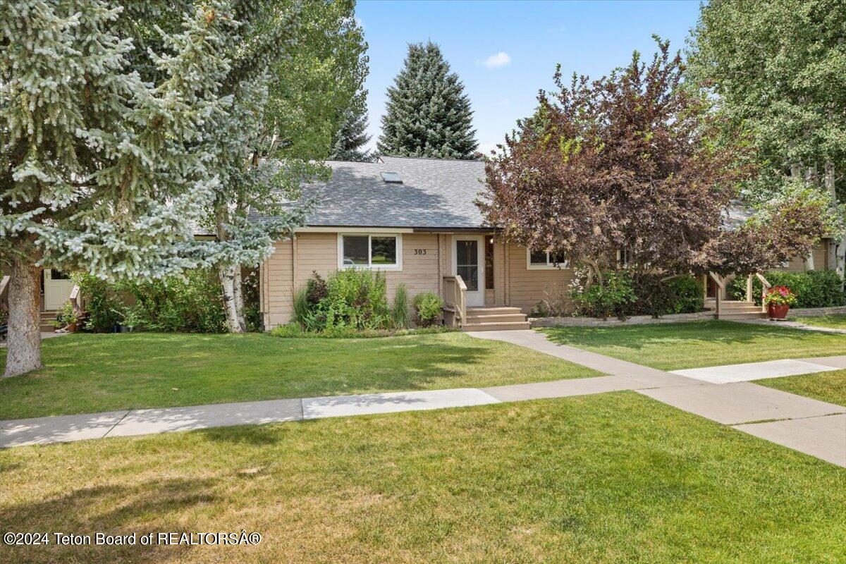 1655 W BIG TRAIL Drive, 303