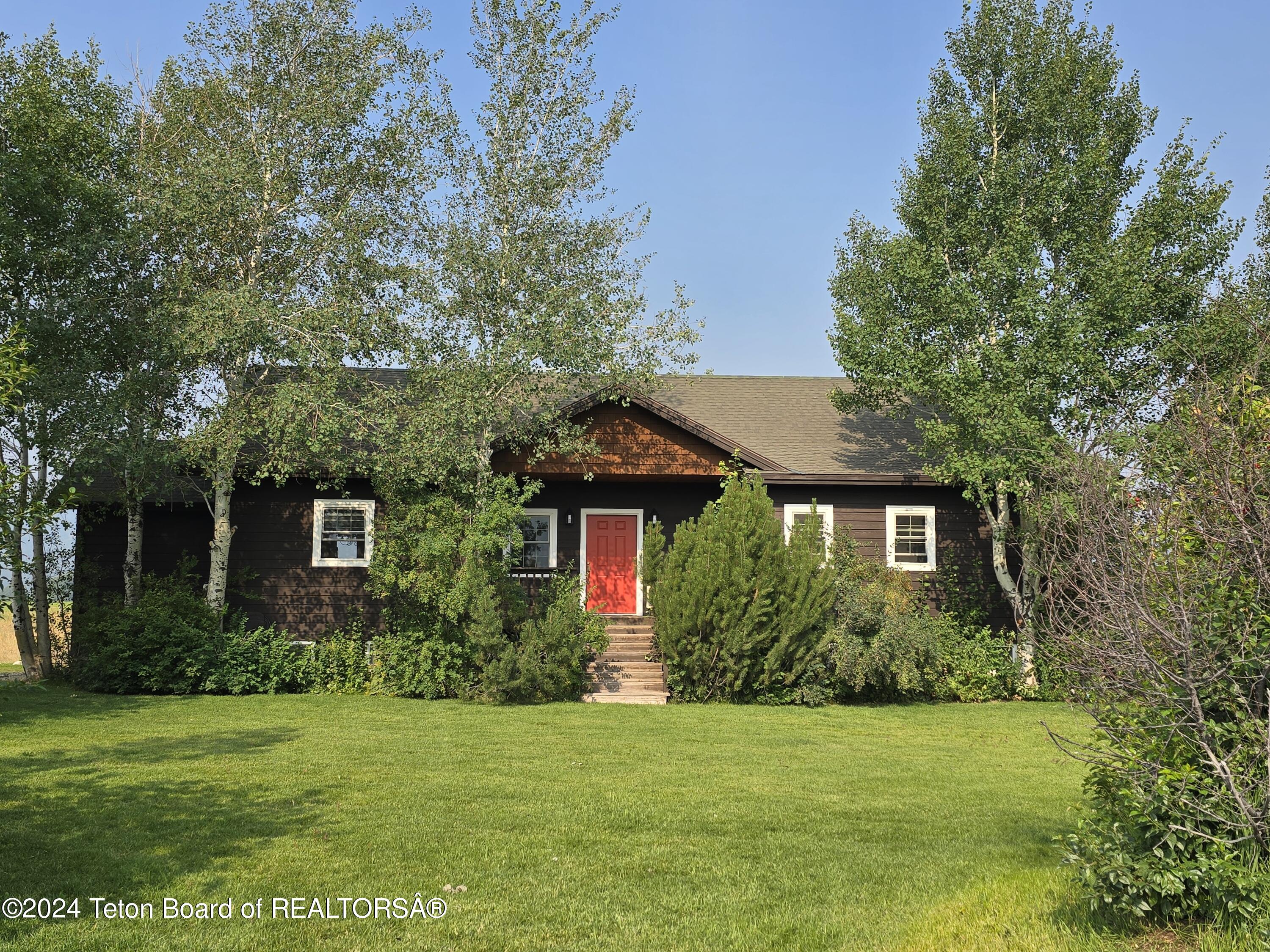 1946 AUTUMN GLEN Circle