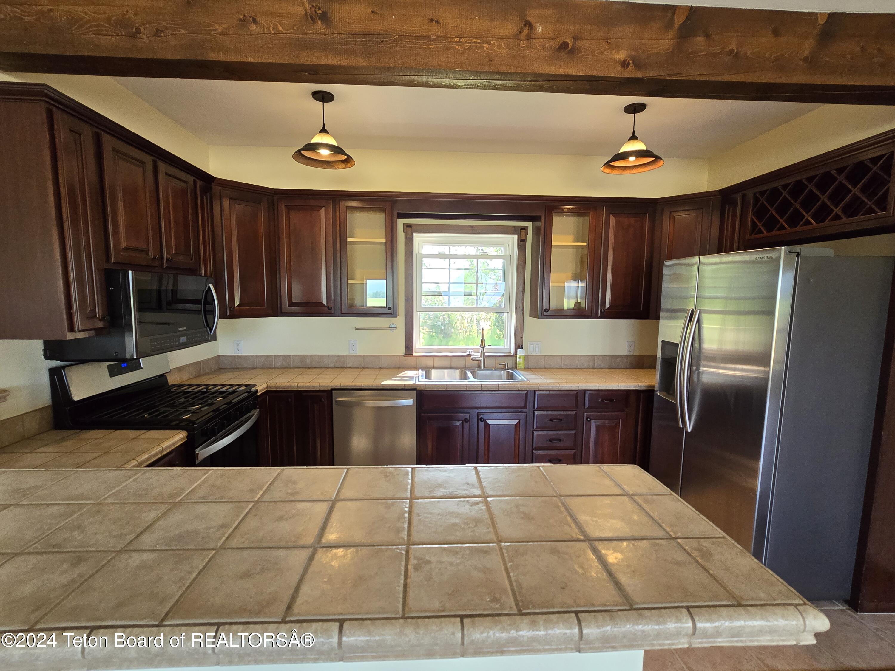 1946 AUTUMN GLEN Circle