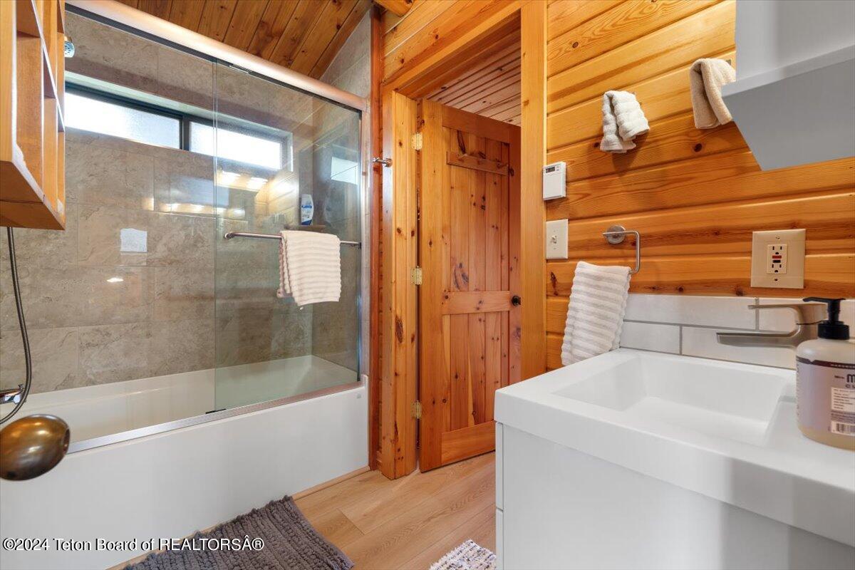 6455 N SNAKE RIVER RANCH Road