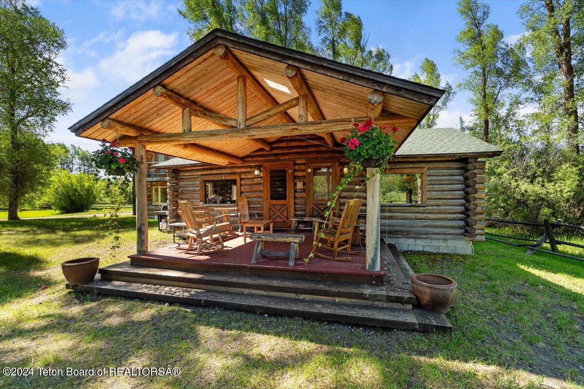 6455 N SNAKE RIVER RANCH Road