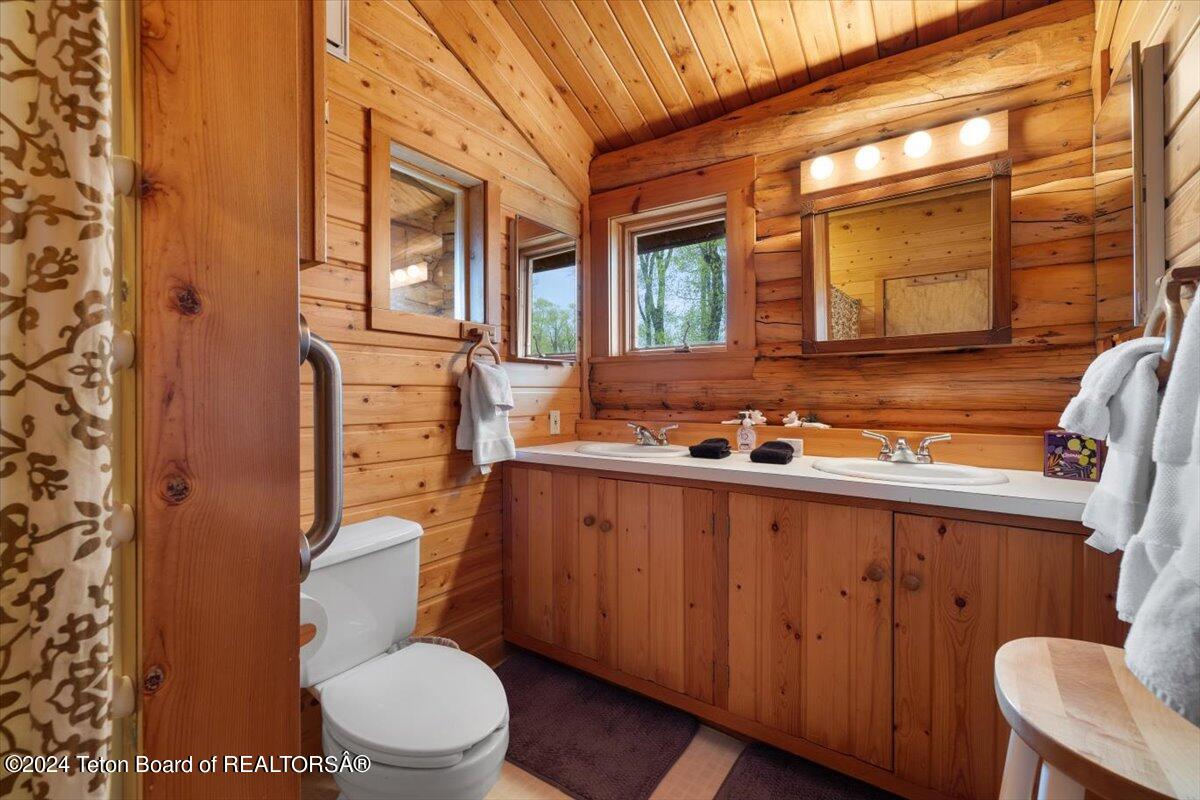 6455 N SNAKE RIVER RANCH Road