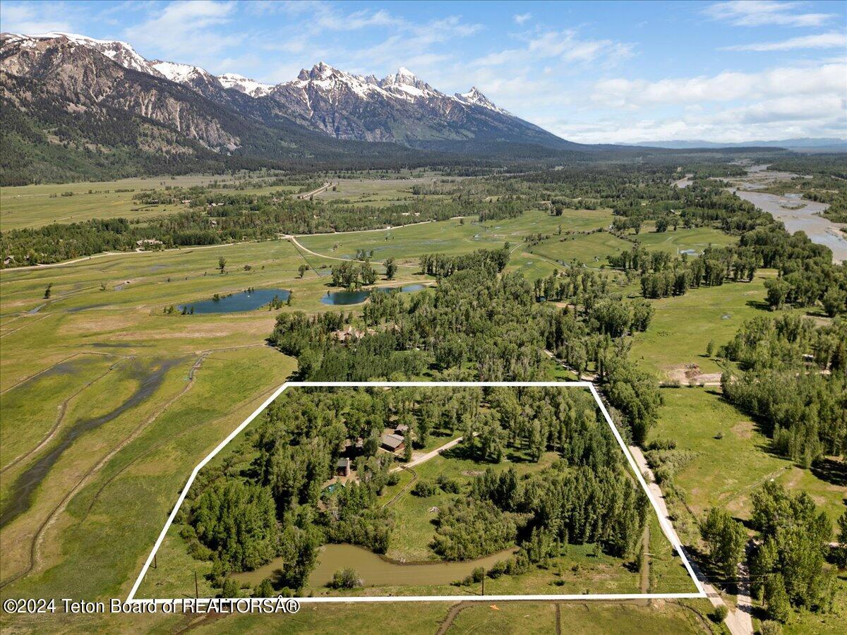 6455 N SNAKE RIVER RANCH Road