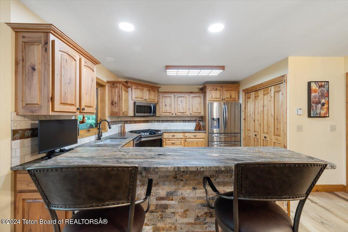 2044 HIDDEN RANCH Loop