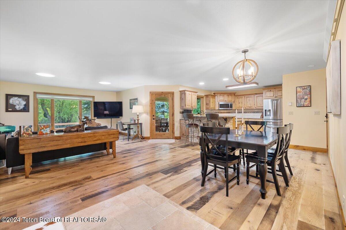 2044 HIDDEN RANCH Loop