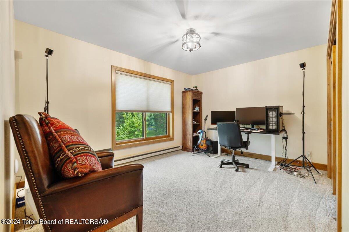 2044 HIDDEN RANCH Loop