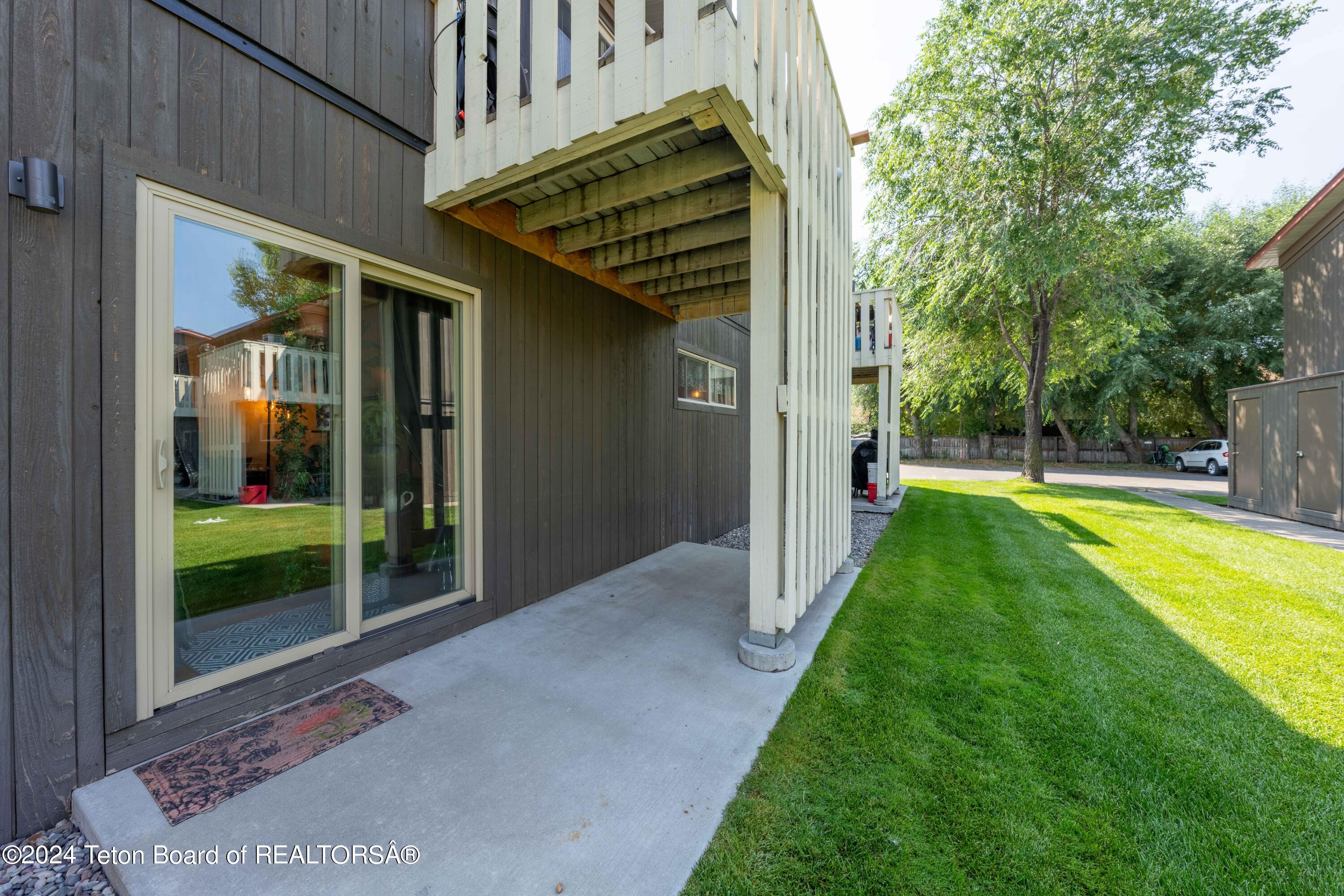 750 POWDERHORN Lane, L-2