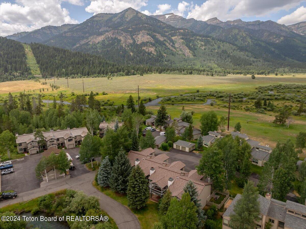 3940 N POND Drive, 13