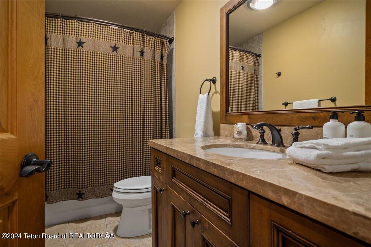 3940 N POND Drive, 13